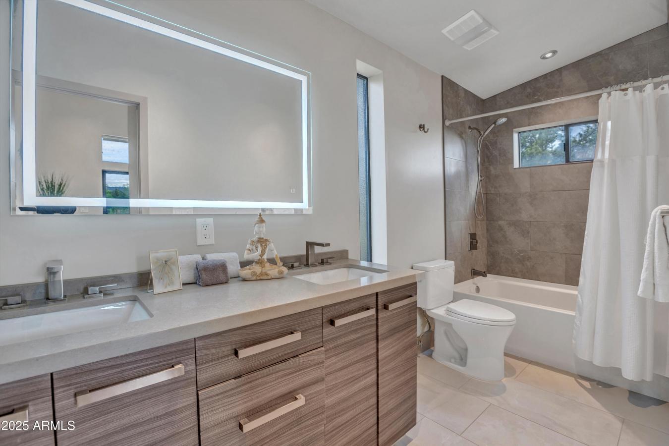 Sedona, Yavapai, 86336, United States, 3 Bedrooms Bedrooms, ,3 BathroomsBathrooms,Residential,For Sale,1929531