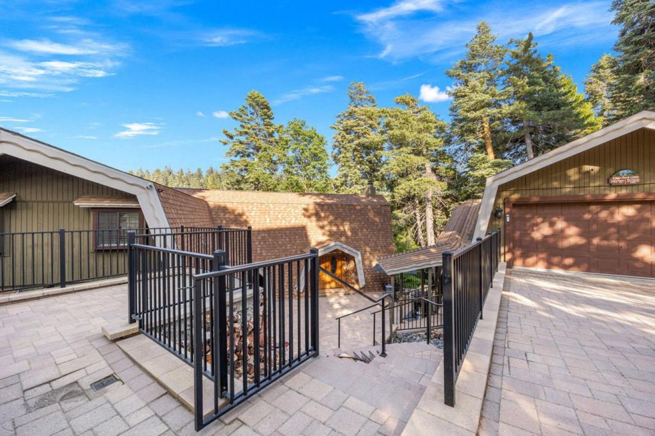 Lake Arrowhead, San Bernardino, 92352, United States, 5 Bedrooms Bedrooms, ,-2 BathroomBathrooms,Residential,For Sale,1929528