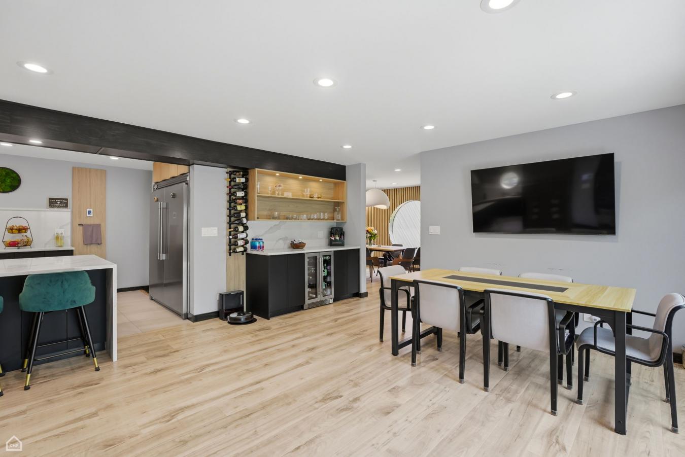 Barrington, Cook, 60010, United States, 6 Bedrooms Bedrooms, ,3 BathroomsBathrooms,Residential,For Sale,1943962