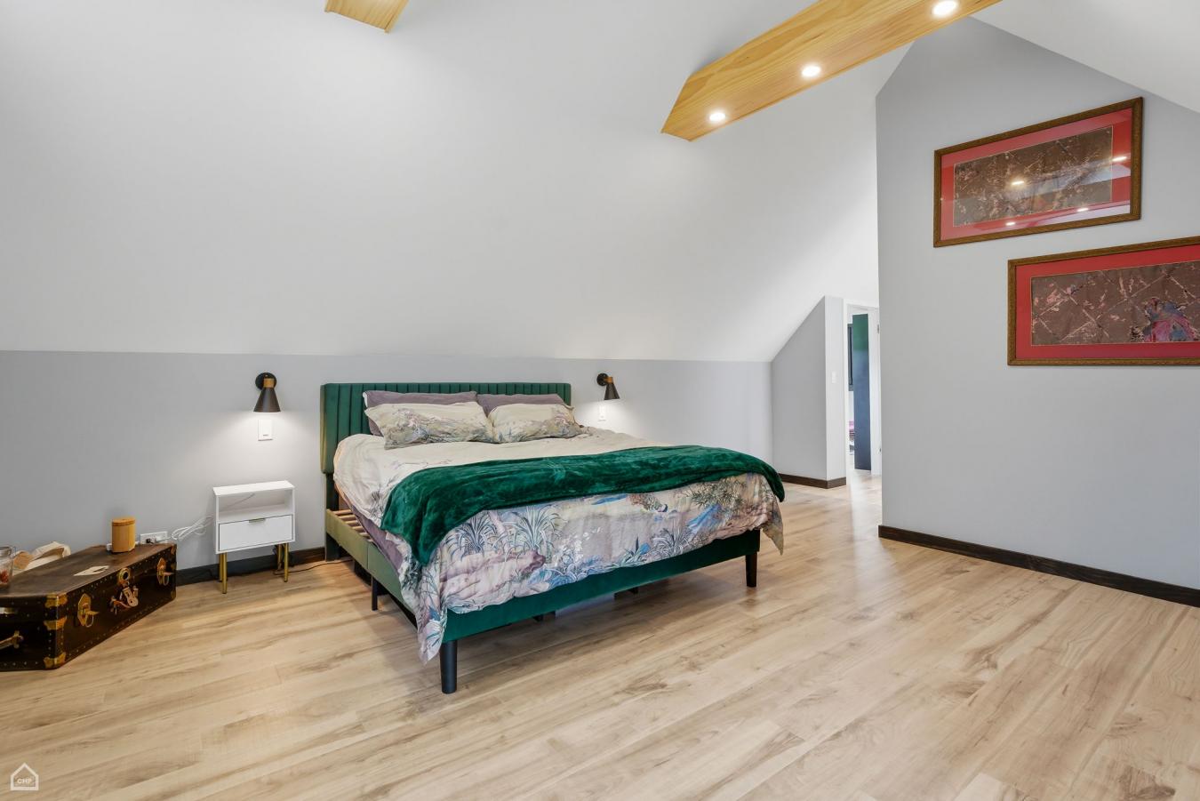 Barrington, Cook, 60010, United States, 6 Bedrooms Bedrooms, ,3 BathroomsBathrooms,Residential,For Sale,1943962