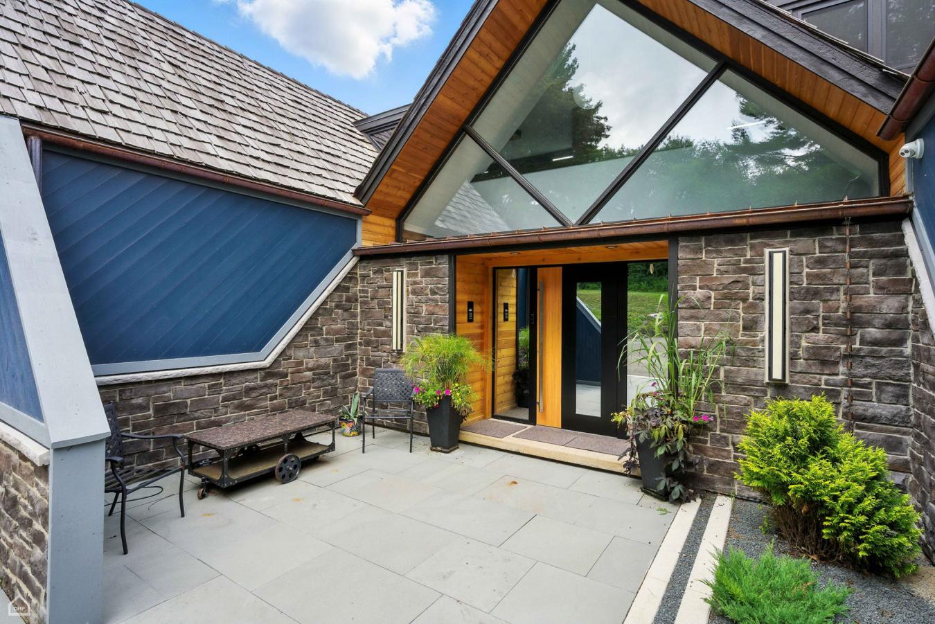 Barrington, Cook, 60010, United States, 6 Bedrooms Bedrooms, ,3 BathroomsBathrooms,Residential,For Sale,1943962