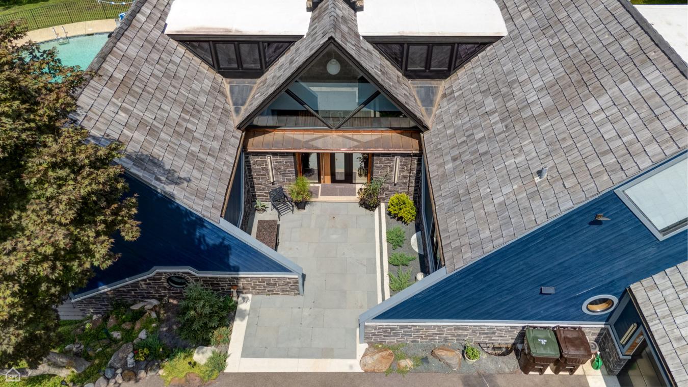 Barrington, Cook, 60010, United States, 6 Bedrooms Bedrooms, ,3 BathroomsBathrooms,Residential,For Sale,1943962