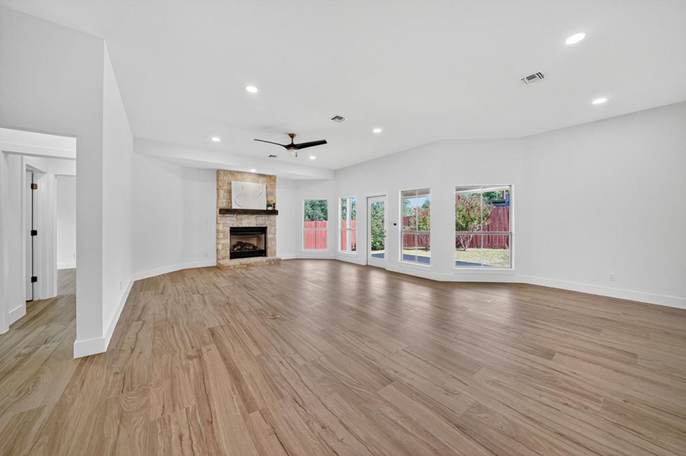 Fredericksburg, Gillespie, 78624, United States, 3 Bedrooms Bedrooms, ,2 BathroomsBathrooms,Residential,For Sale,1929527