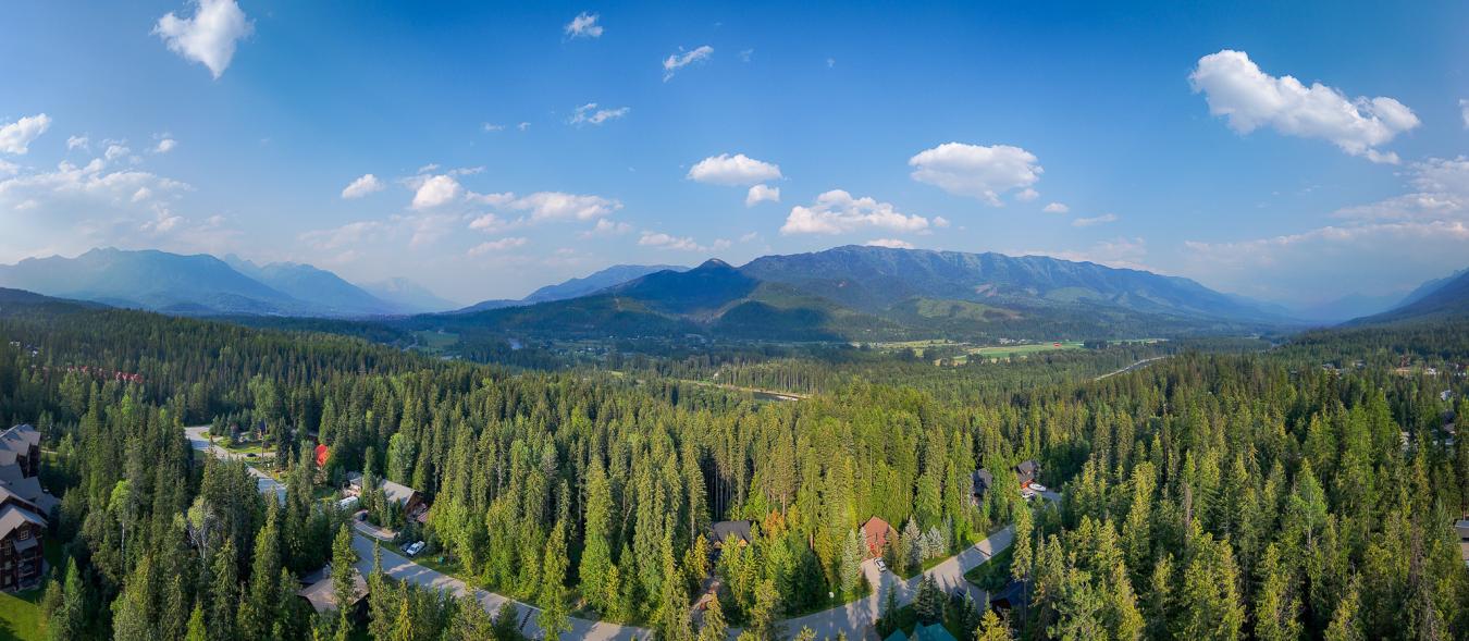 Fernie, BC, V0B 1M6, Canada, 3 Bedrooms Bedrooms, ,4 BathroomsBathrooms,Residential,For Sale,1929526