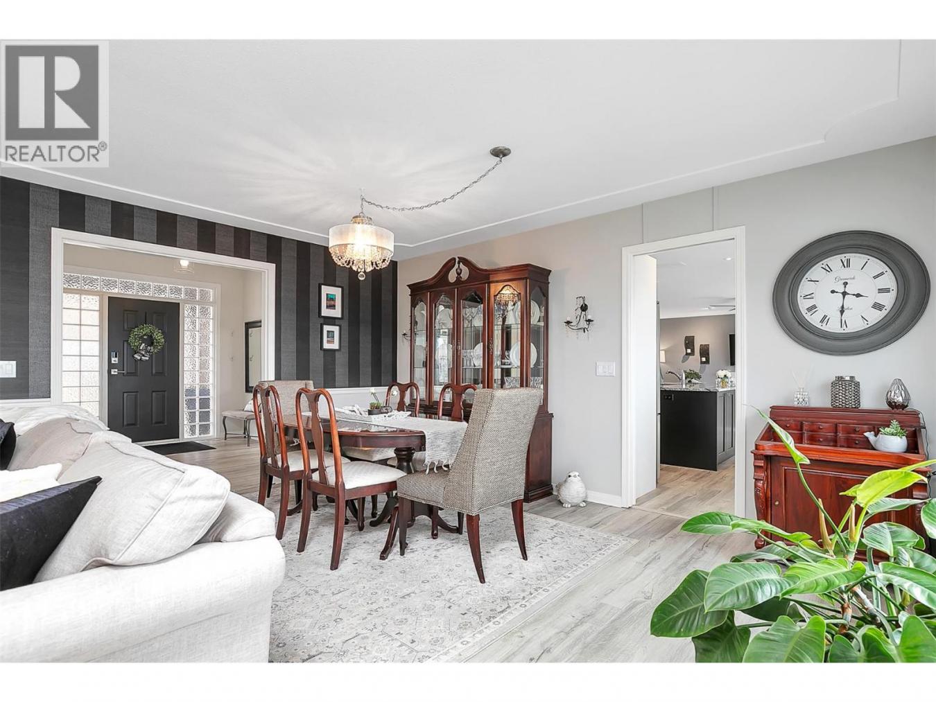 Kelowna, BC, V1X7L2, Canada, ,Residential,For Sale,1929523
