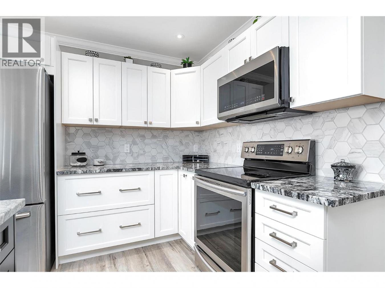 Kelowna, BC, V1X7L2, Canada, ,Residential,For Sale,1929523