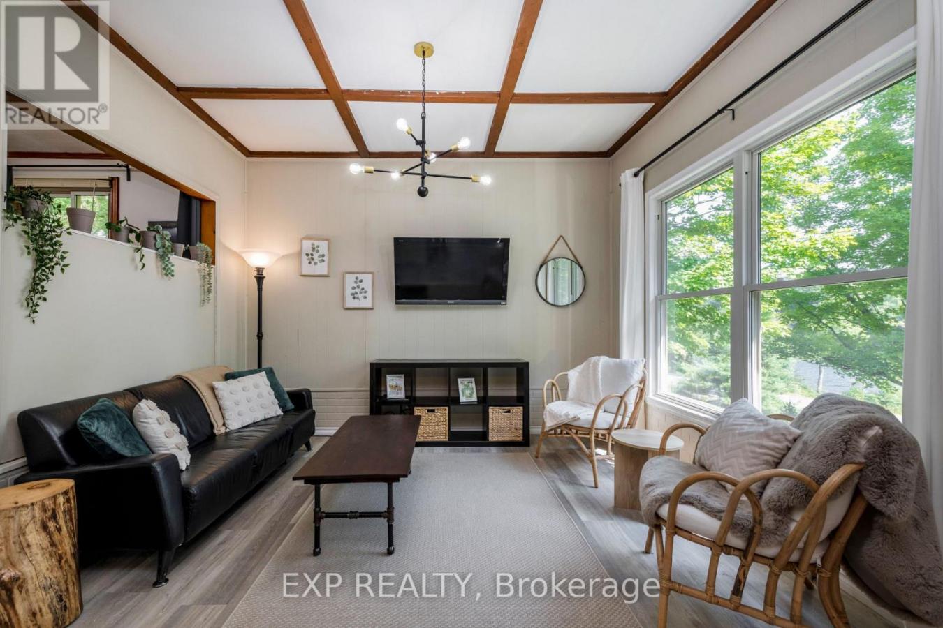 Bracebridge, ON, P1L1X3, Canada, 3 Bedrooms Bedrooms, ,1 BathroomBathrooms,Residential,For Sale,1929521