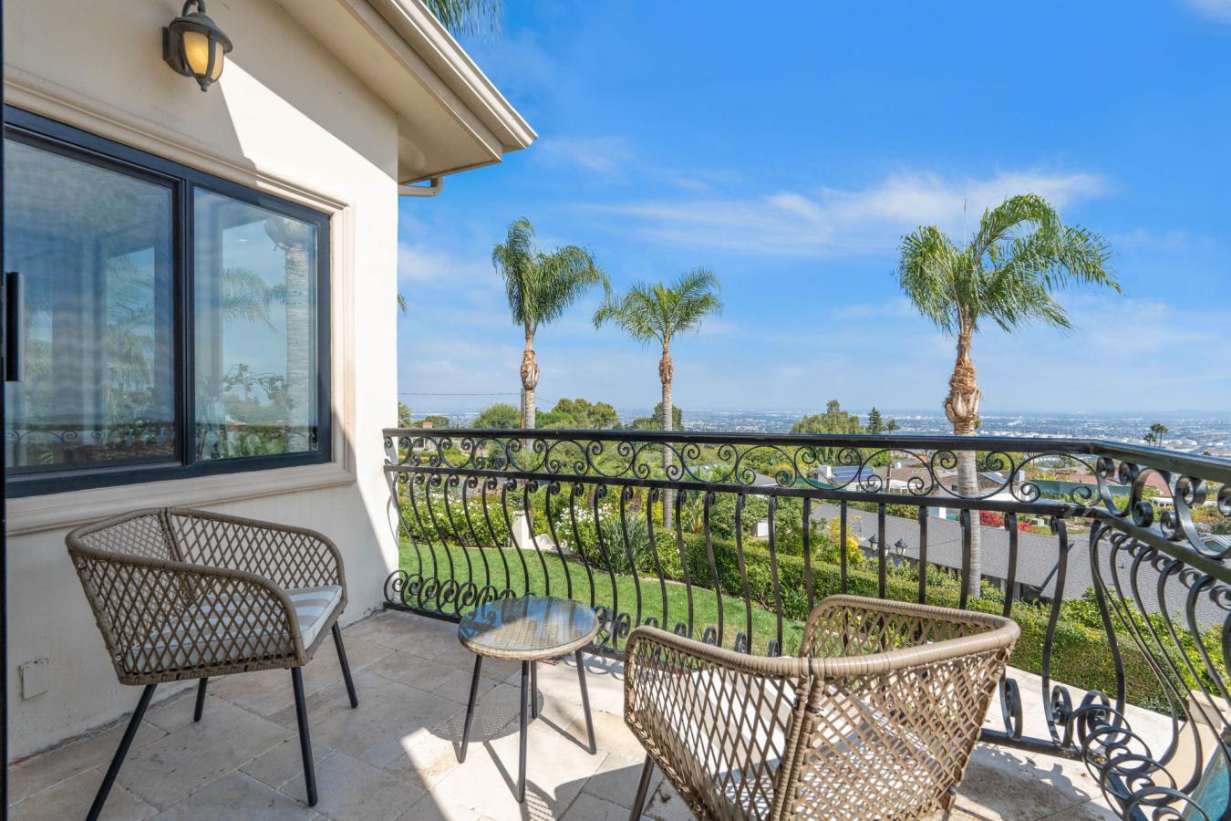 Rancho Palos Verdes, Los Angeles, 90275, United States, 5 Bedrooms Bedrooms, ,3 BathroomsBathrooms,Residential,For Sale,1929520