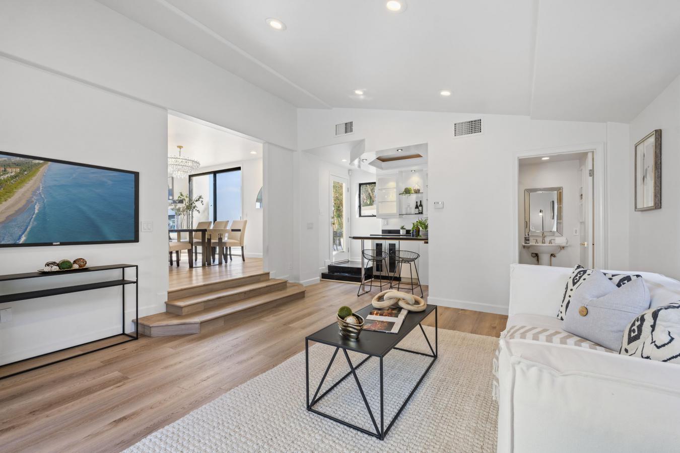 Rancho Palos Verdes, Los Angeles, 90275, United States, 5 Bedrooms Bedrooms, ,3 BathroomsBathrooms,Residential,For Sale,1929520