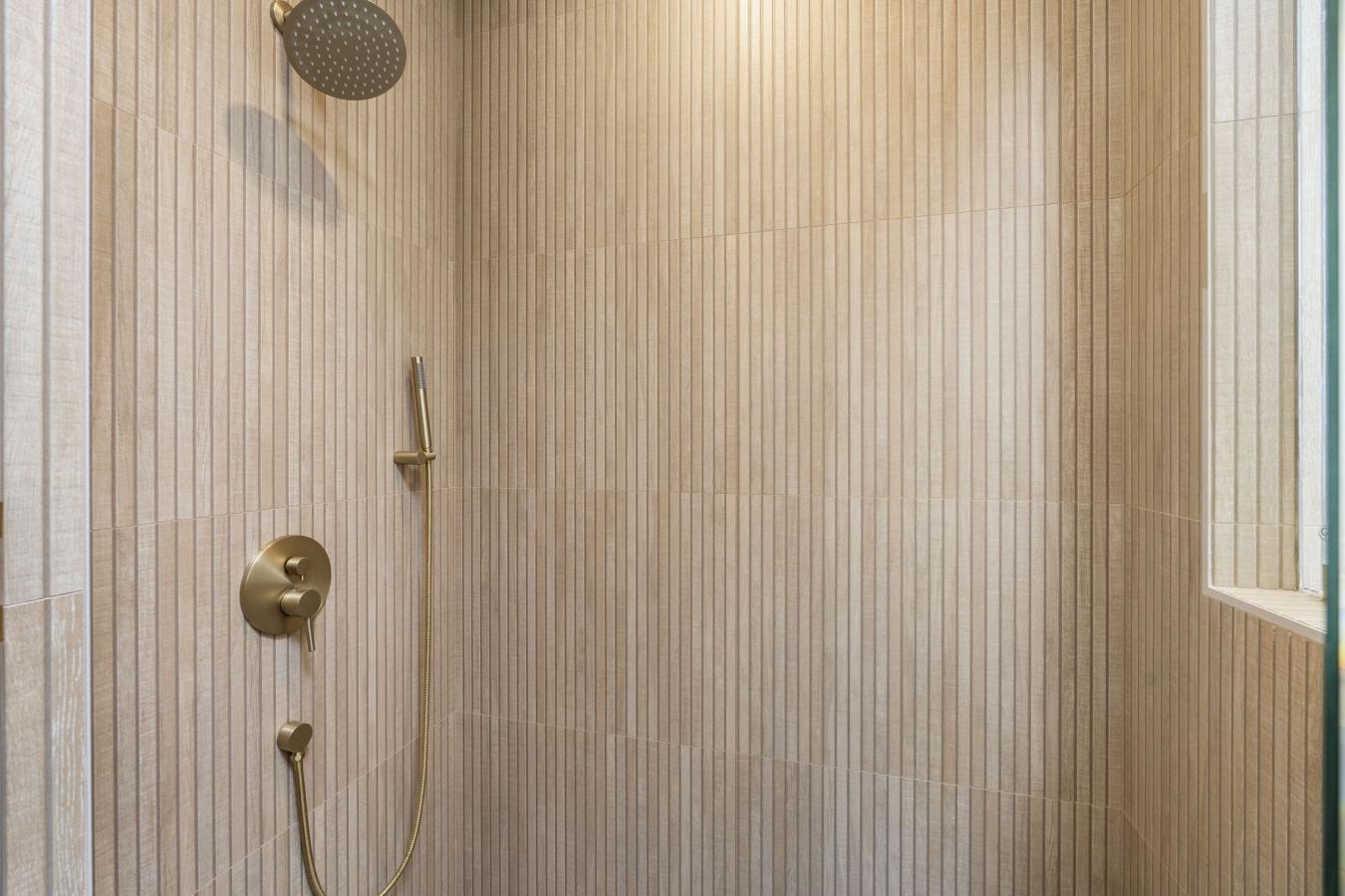 Rancho Palos Verdes, Los Angeles, 90275, United States, 5 Bedrooms Bedrooms, ,3 BathroomsBathrooms,Residential,For Sale,1929520