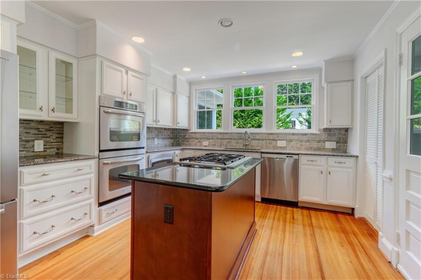 Greensboro, Guilford, 27401, United States, 4 Bedrooms Bedrooms, ,3 BathroomsBathrooms,Residential,For Sale,1933836