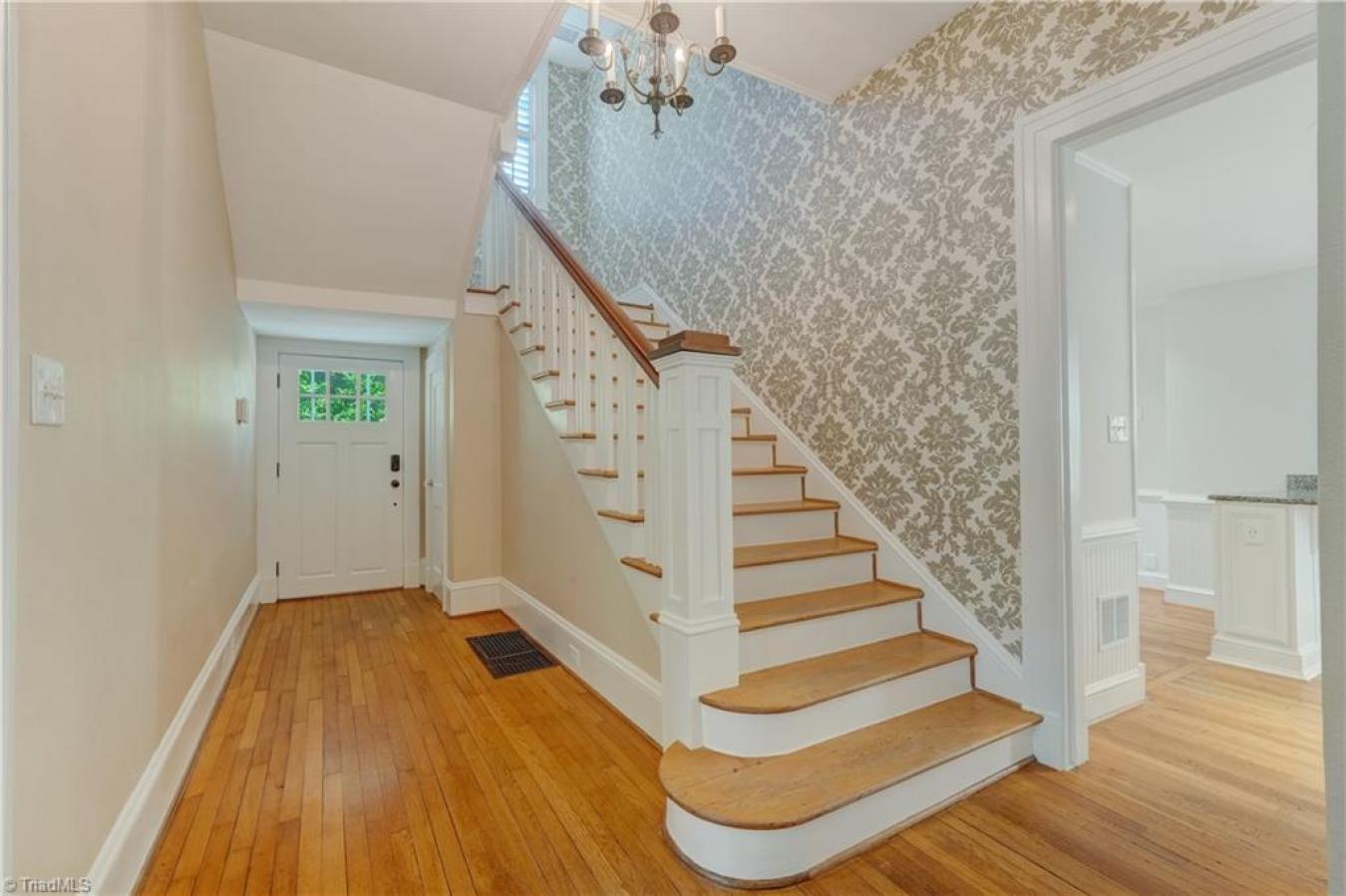 Greensboro, Guilford, 27401, United States, 4 Bedrooms Bedrooms, ,3 BathroomsBathrooms,Residential,For Sale,1933836