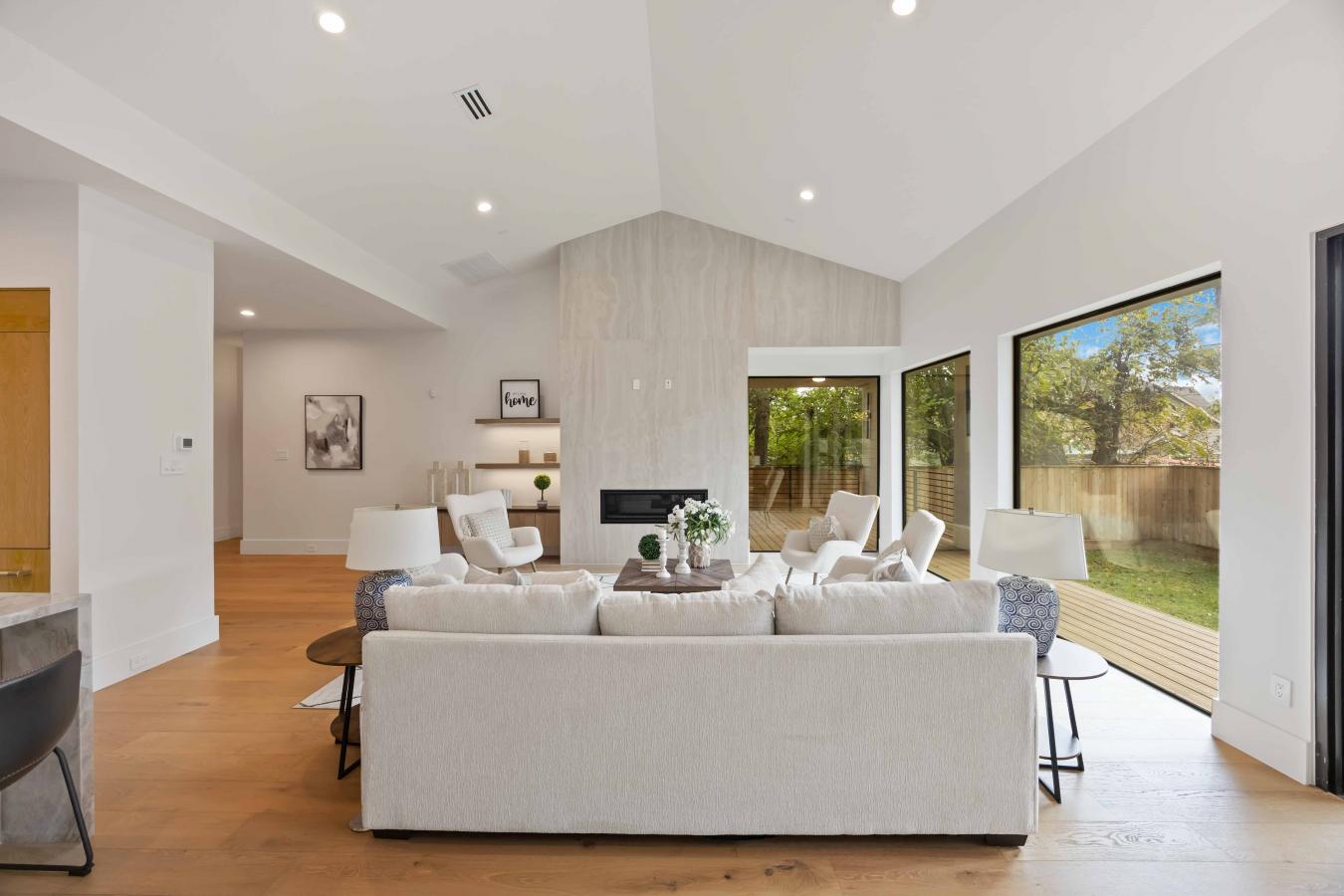 Houston, Texas, 77018, United States, 5 Bedrooms Bedrooms, ,4 BathroomsBathrooms,Residential,For Sale,1933835