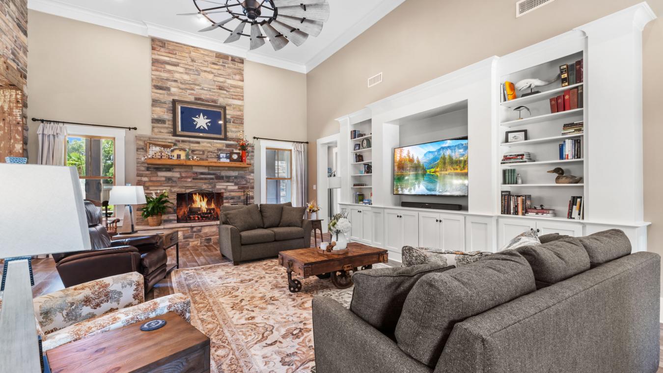 Texarkana, Bowie, 75503, United States, 3 Bedrooms Bedrooms, ,3 BathroomsBathrooms,Residential,For Sale,1933833