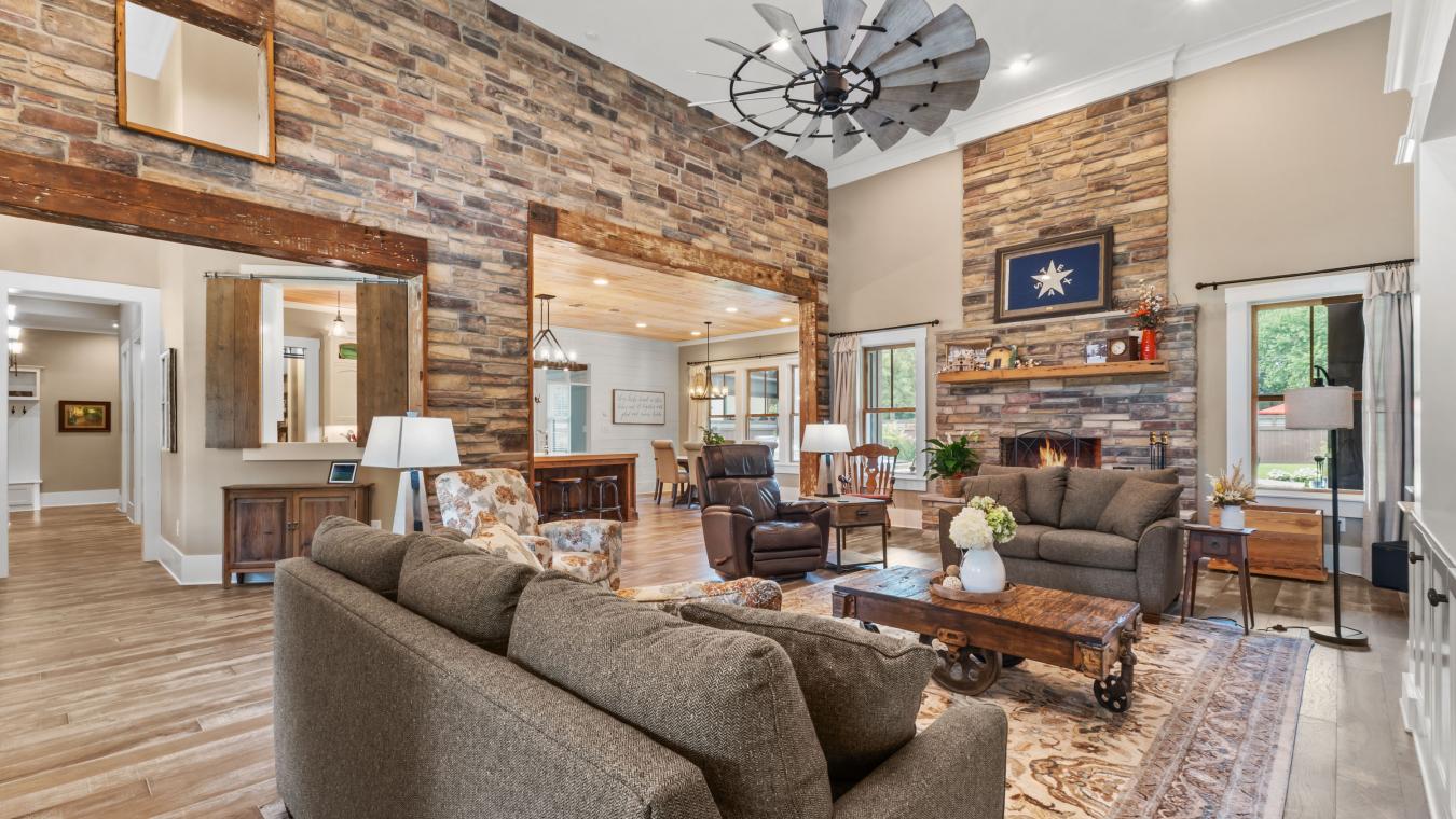 Texarkana, Bowie, 75503, United States, 3 Bedrooms Bedrooms, ,3 BathroomsBathrooms,Residential,For Sale,1933833