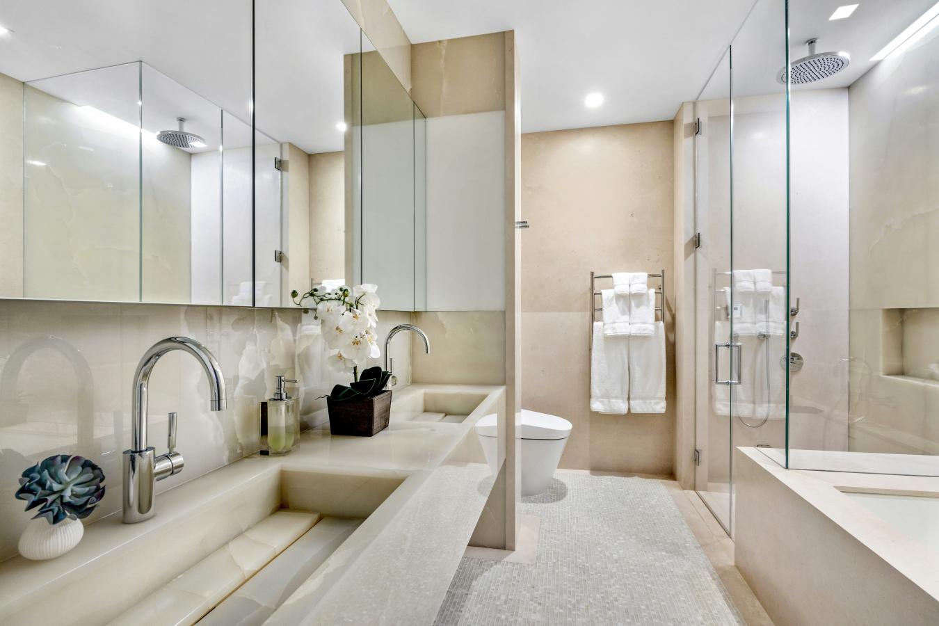 New York, New York, 10019, United States, 4 Bedrooms Bedrooms, ,5 BathroomsBathrooms,Residential,For Sale,1929900