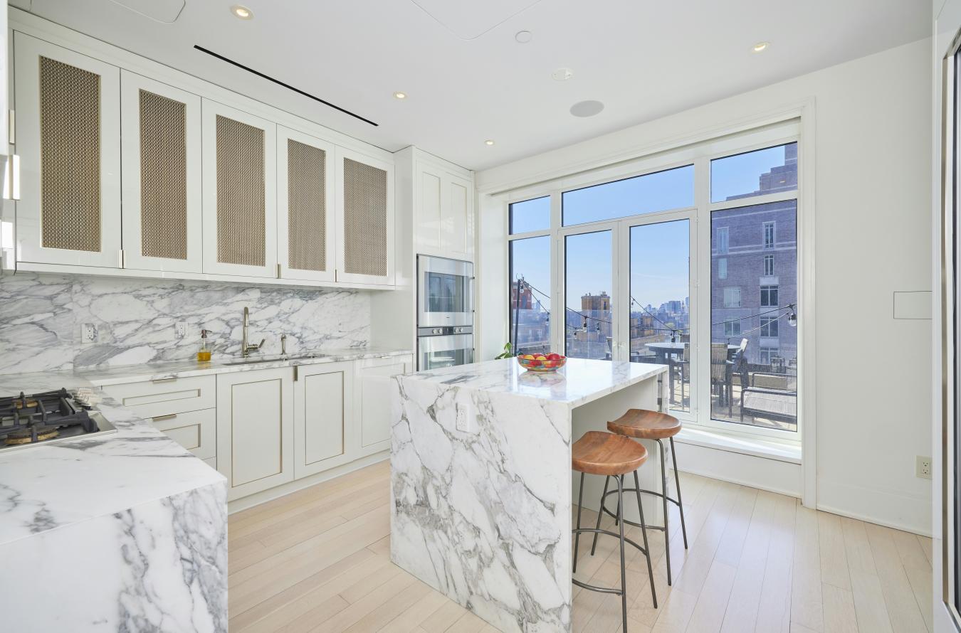New York, New York, 10028, United States, 4 Bedrooms Bedrooms, ,4 BathroomsBathrooms,Residential,For Sale,1929898