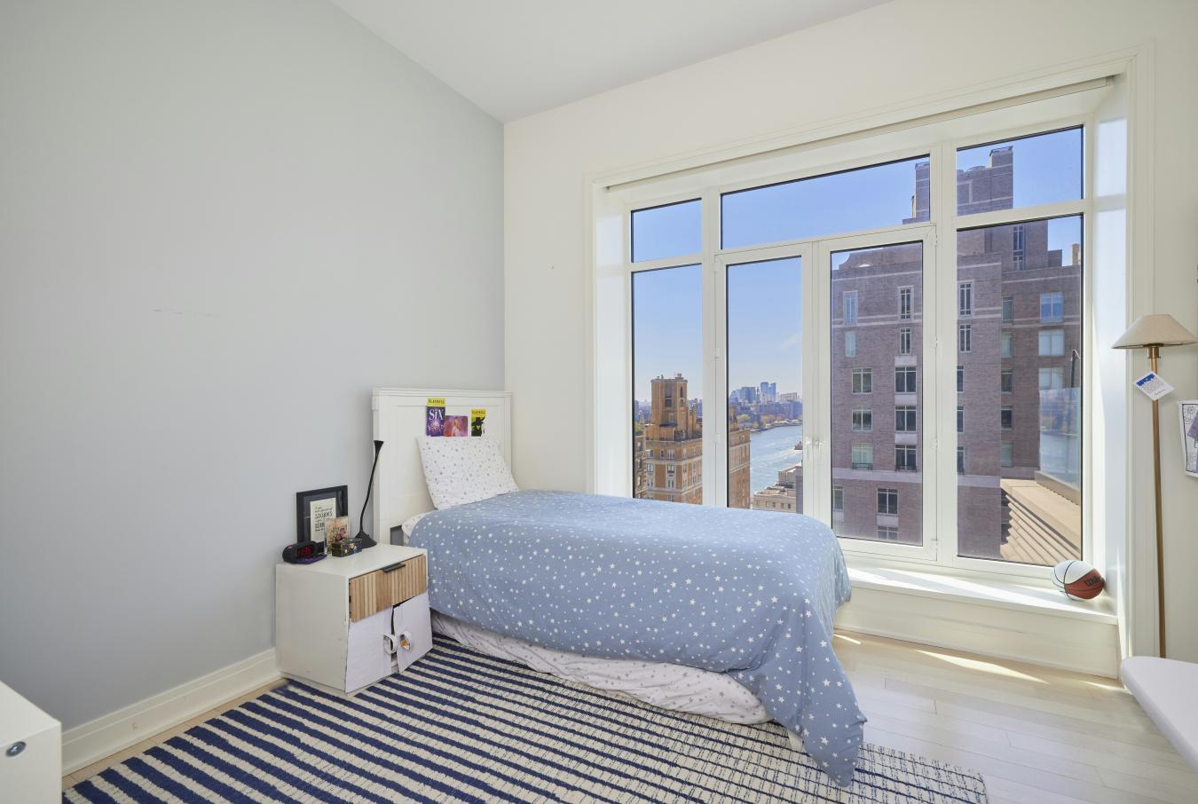 New York, New York, 10028, United States, 4 Bedrooms Bedrooms, ,4 BathroomsBathrooms,Residential,For Sale,1929898