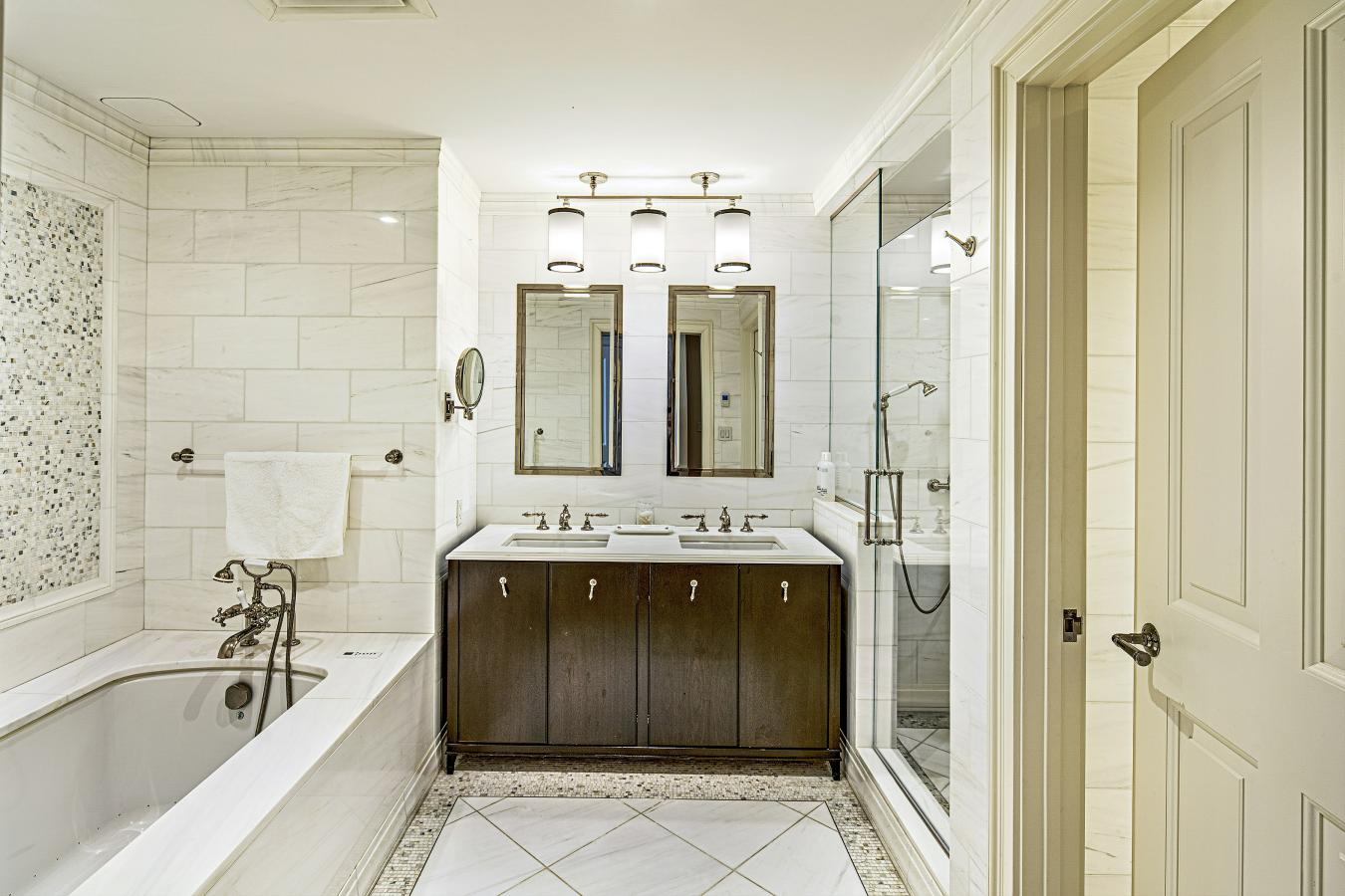 New York, New York, 10024, United States, 4 Bedrooms Bedrooms, ,5 BathroomsBathrooms,Residential,For Sale,1929897