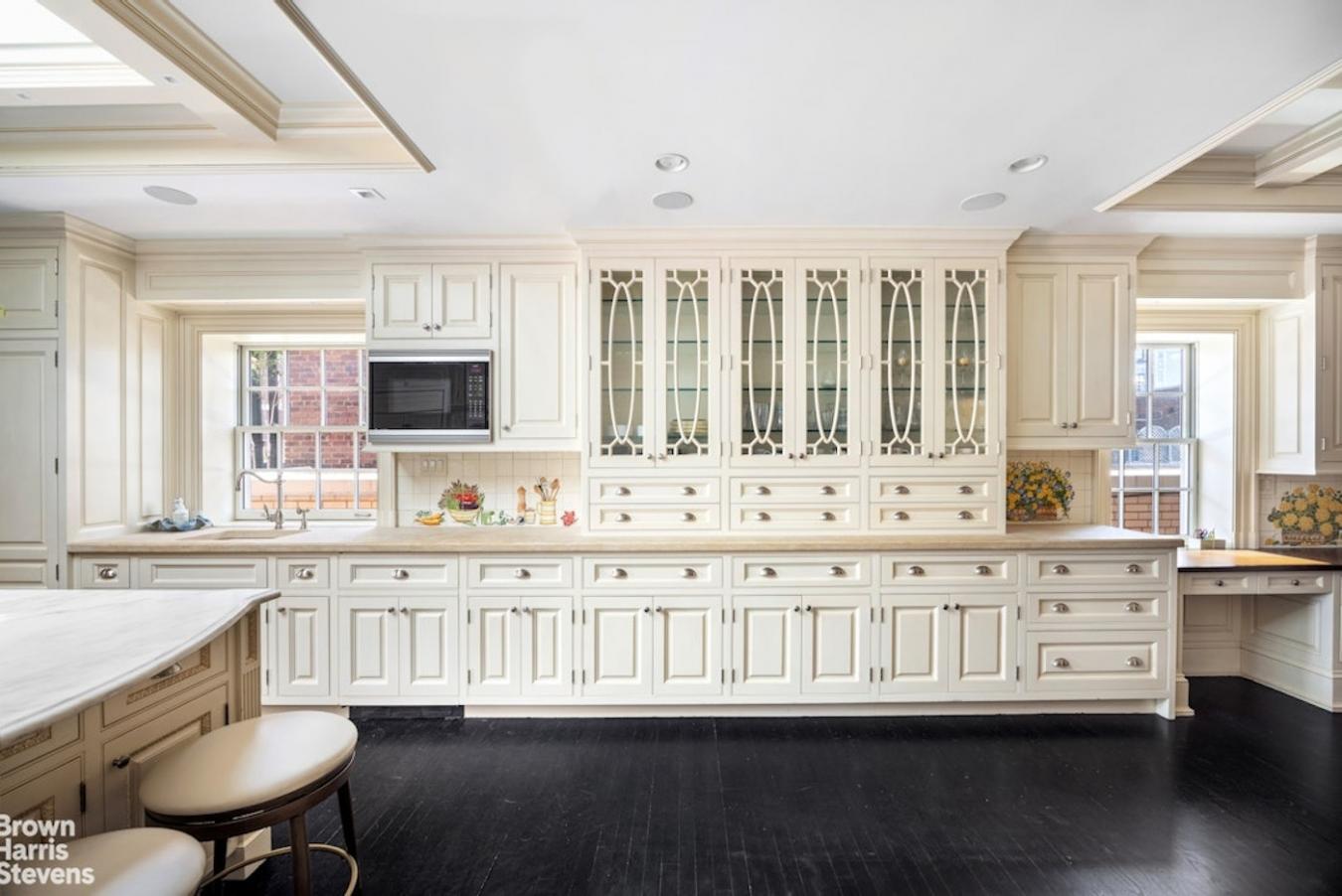 New York, New York, 10028, United States, 2 Bedrooms Bedrooms, ,2 BathroomsBathrooms,Residential,For Sale,1929895
