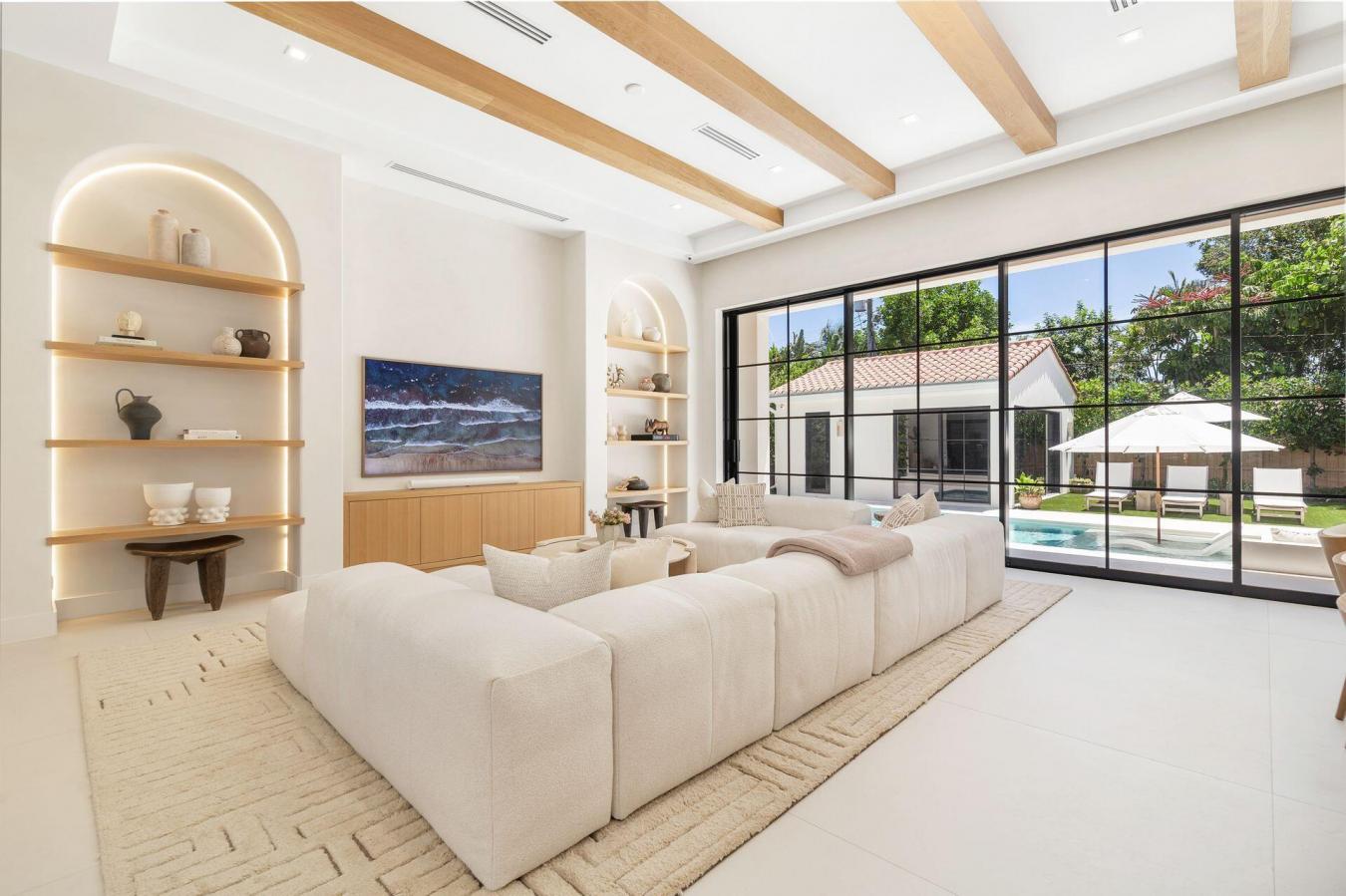 West Palm Beach, Florida, 33405, United States, 4 Bedrooms Bedrooms, ,3 BathroomsBathrooms,Residential,For Sale,1929893