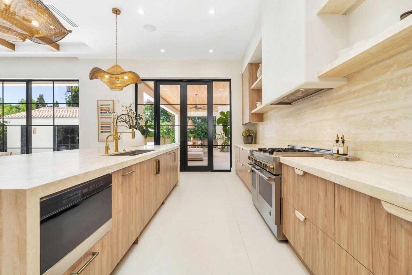 West Palm Beach, Florida, 33405, United States, 4 Bedrooms Bedrooms, ,3 BathroomsBathrooms,Residential,For Sale,1929893