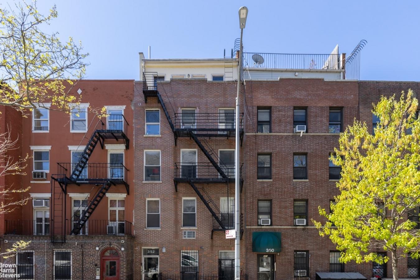 Gramercy Park, New York, 10003, United States, 4 Bedrooms Bedrooms, ,6 BathroomsBathrooms,Residential,For Sale,1929879