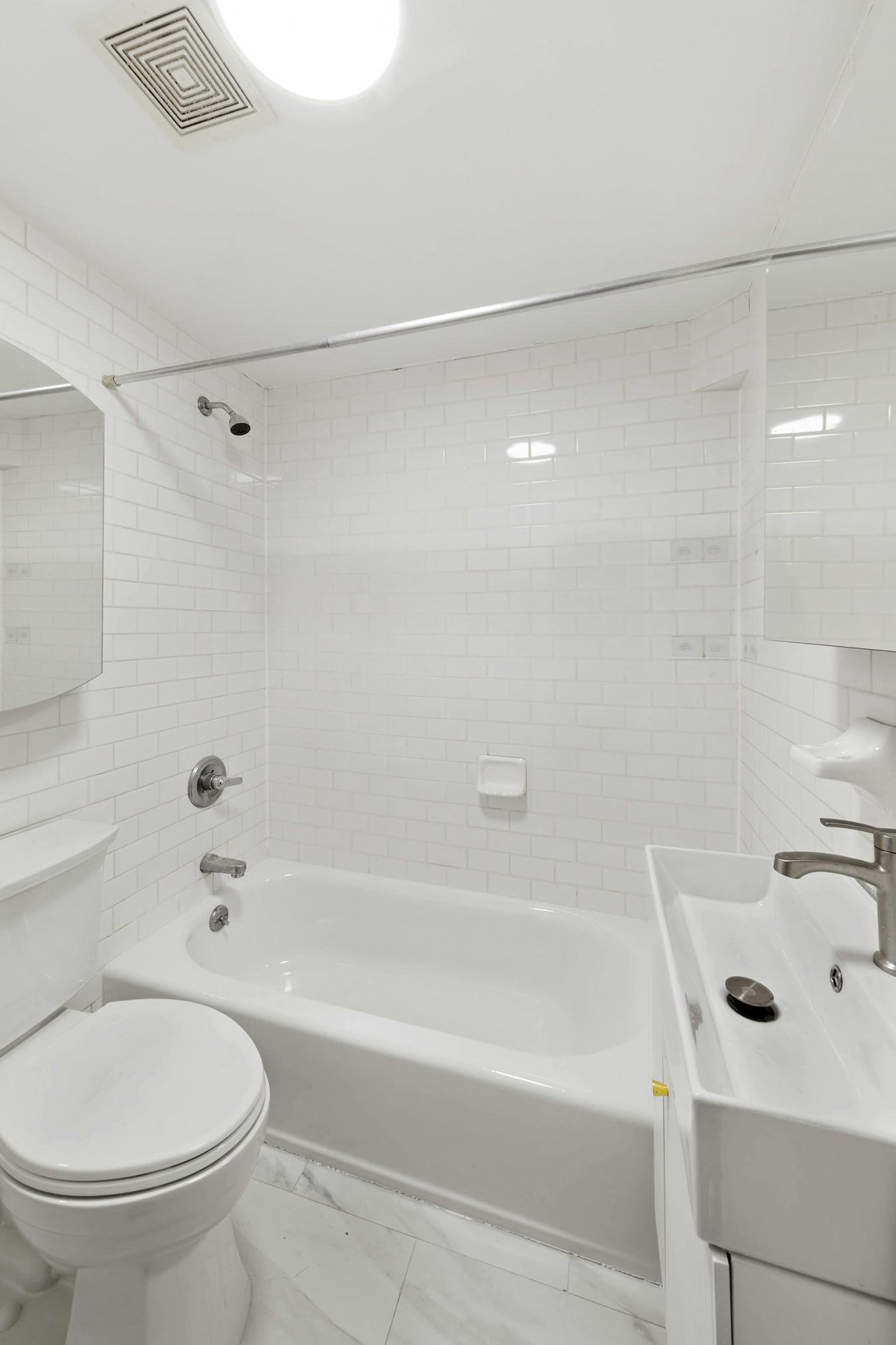 Gramercy Park, New York, 10003, United States, 4 Bedrooms Bedrooms, ,6 BathroomsBathrooms,Residential,For Sale,1929879