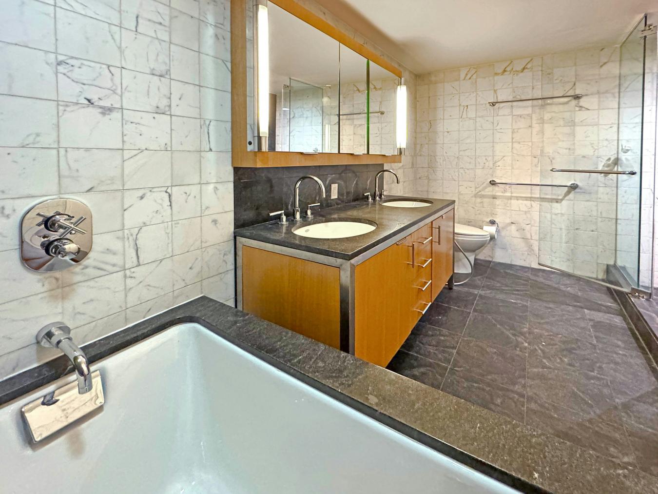 New York, New York, 10019, United States, 2 Bedrooms Bedrooms, ,2 BathroomsBathrooms,Residential,For Sale,1990002