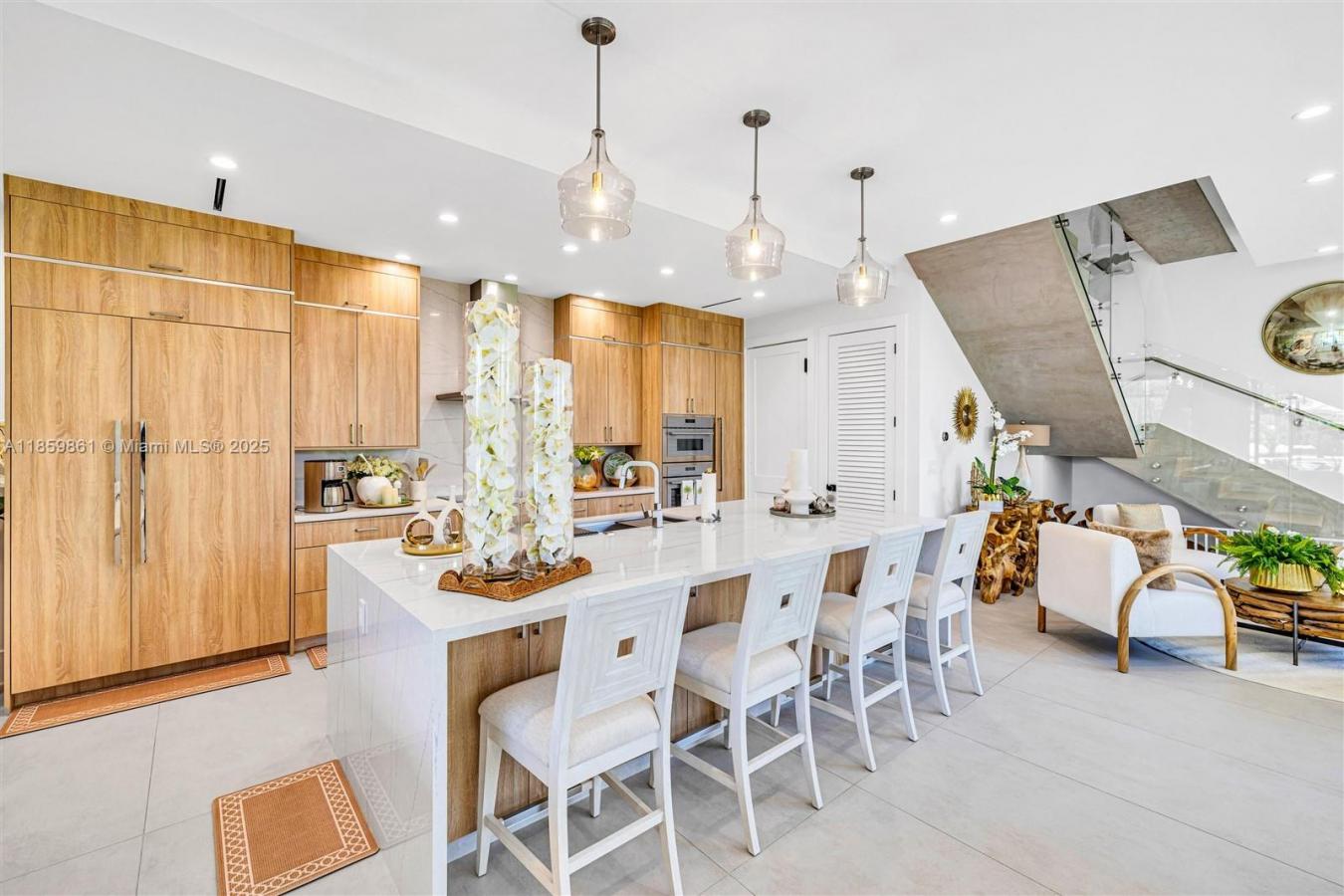 Miami, Florida, 33165, United States, 4 Bedrooms Bedrooms, ,5 BathroomsBathrooms,Residential,For Sale,1933830