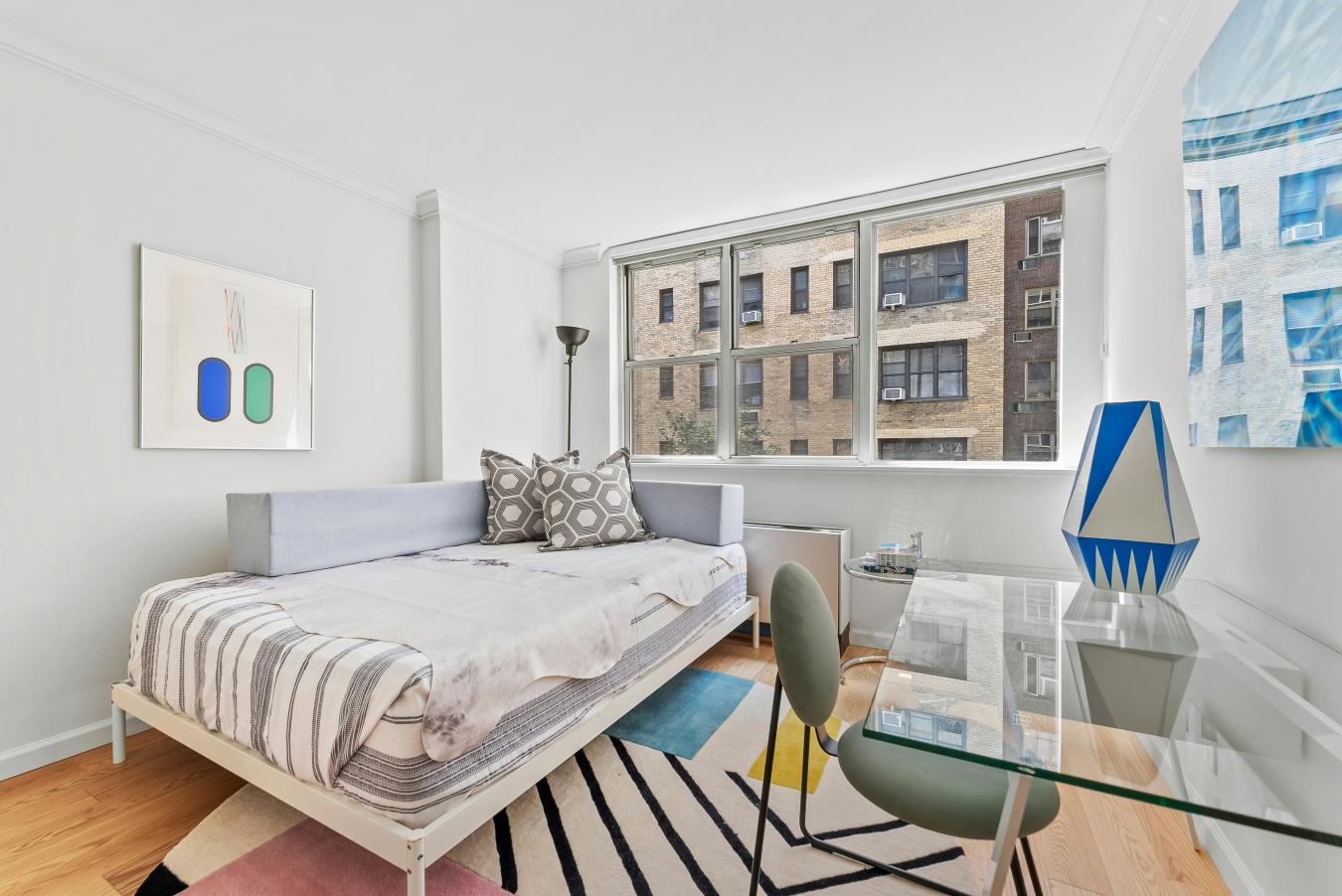 New York, New York, 10075, United States, 3 Bedrooms Bedrooms, ,2 BathroomsBathrooms,Residential,For Sale,1952716