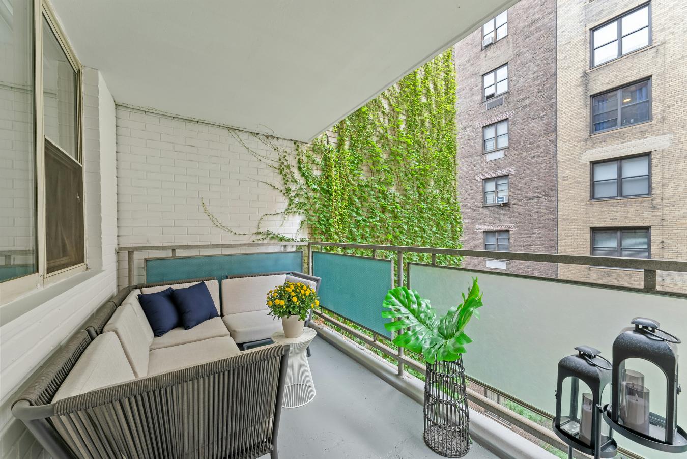 New York, New York, 10075, United States, 3 Bedrooms Bedrooms, ,2 BathroomsBathrooms,Residential,For Sale,1952716
