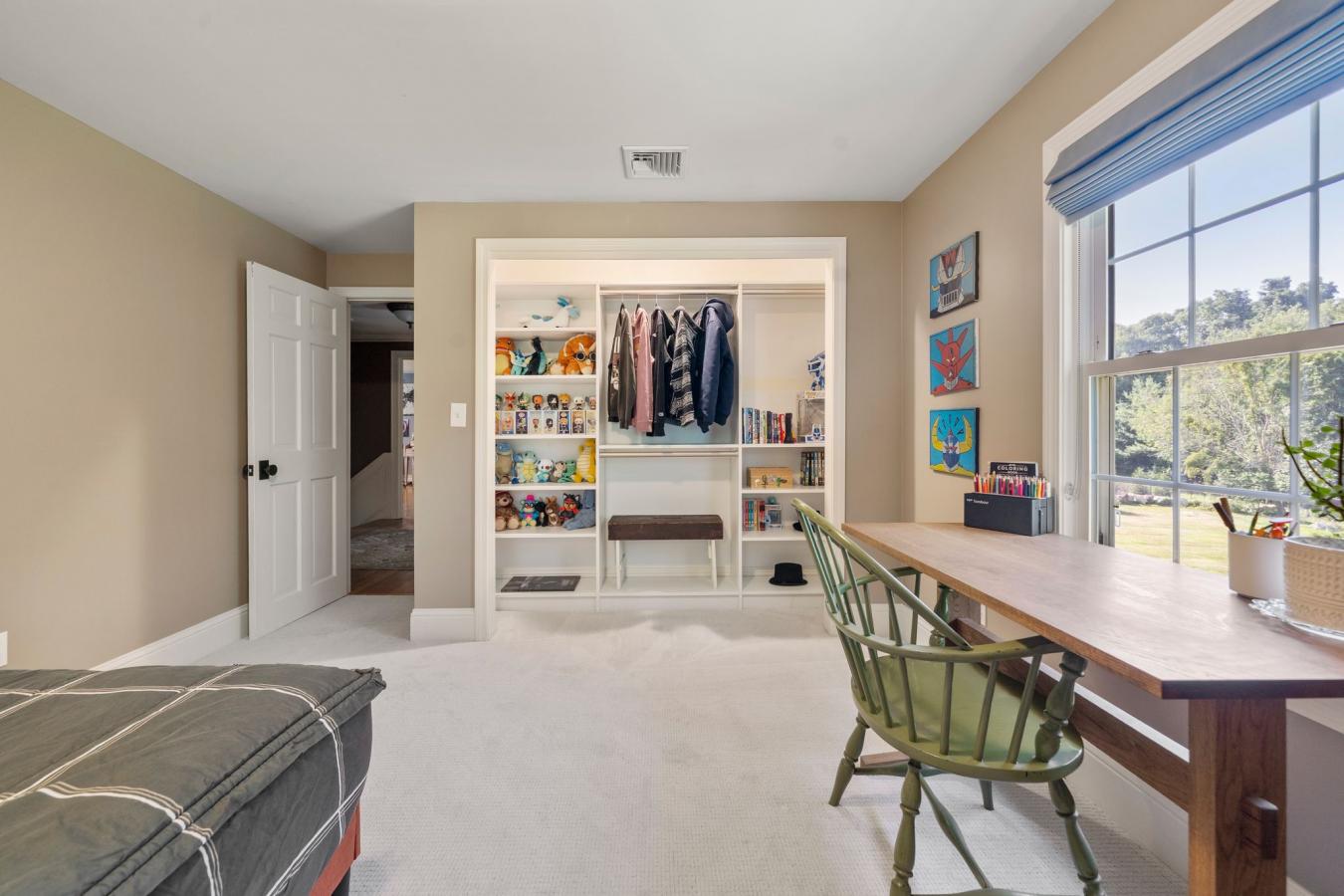 Dighton, Massachusetts, 02152, United States, 5 Bedrooms Bedrooms, ,4 BathroomsBathrooms,Residential,For Sale,1933817
