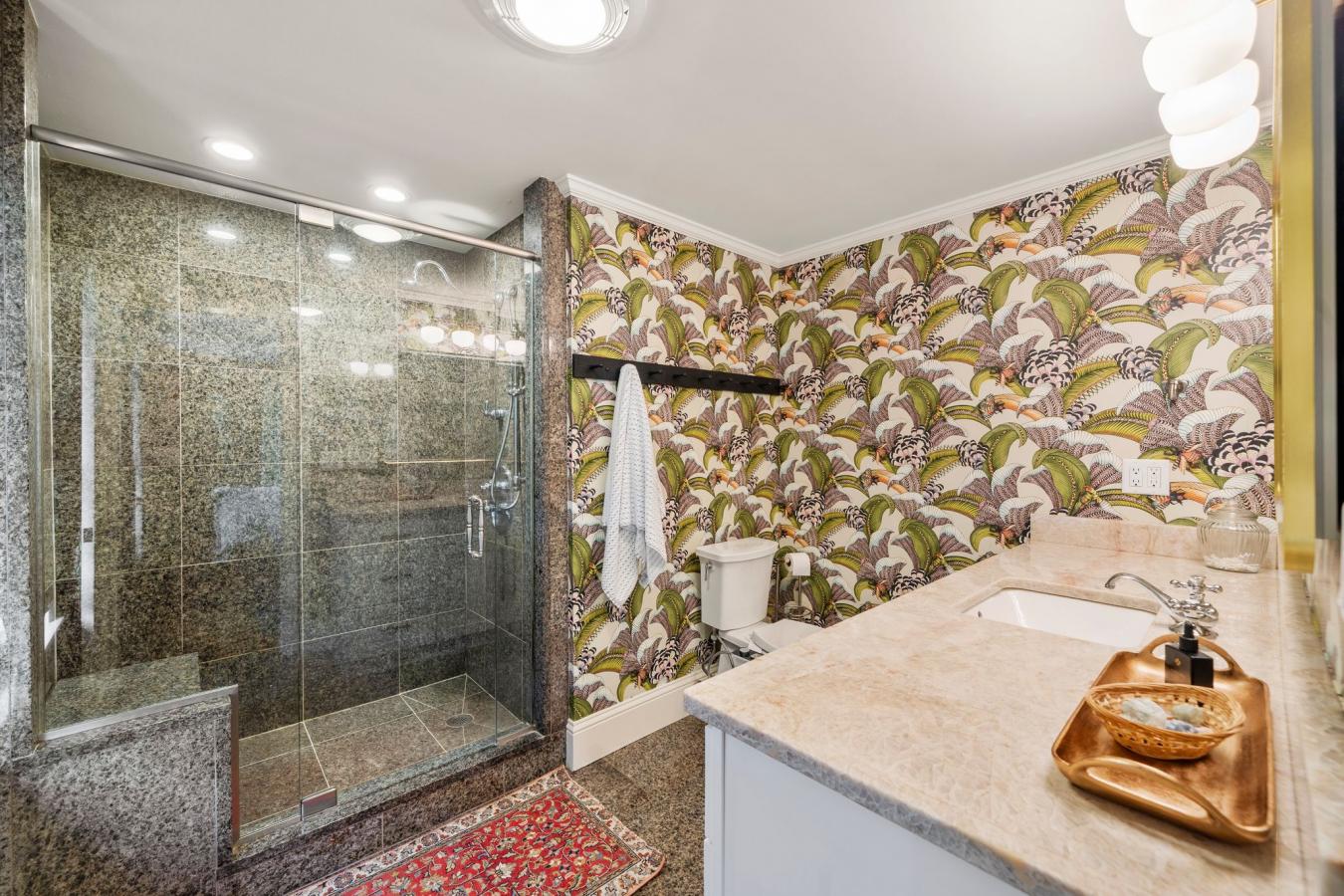 Dighton, Massachusetts, 02152, United States, 5 Bedrooms Bedrooms, ,4 BathroomsBathrooms,Residential,For Sale,1933817