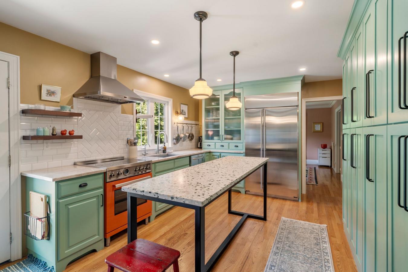 Dighton, Massachusetts, 02152, United States, 5 Bedrooms Bedrooms, ,4 BathroomsBathrooms,Residential,For Sale,1933817