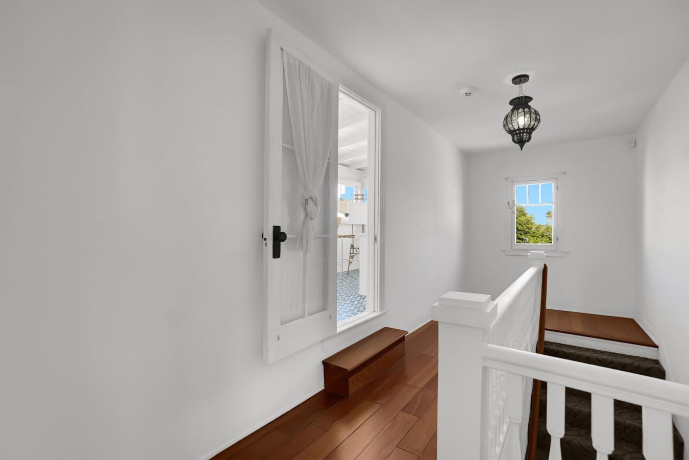 Los Angeles, Los Angeles, 90004, United States, 4 Bedrooms Bedrooms, ,2 BathroomsBathrooms,Residential,For Sale,1943700