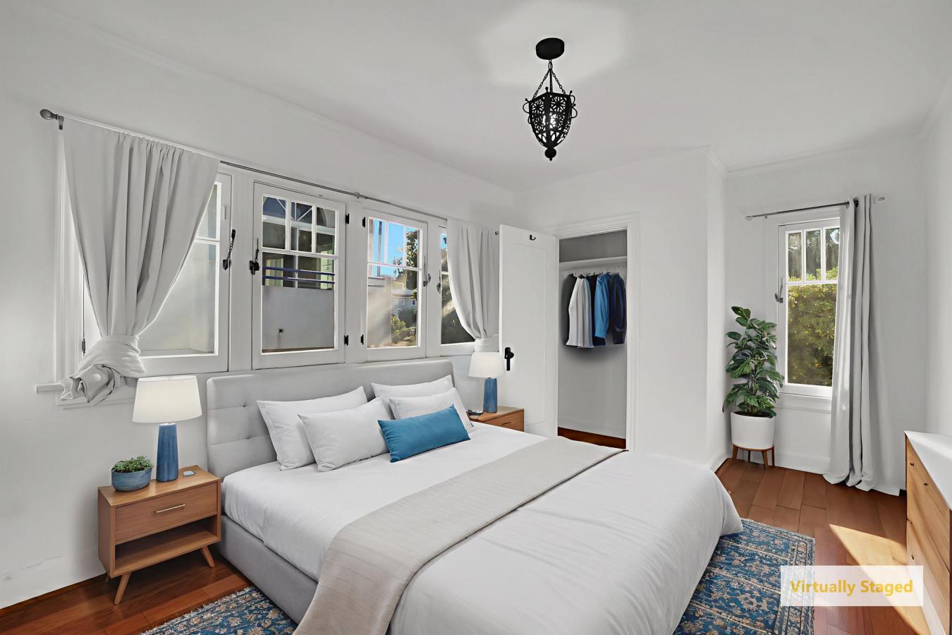 Los Angeles, Los Angeles, 90004, United States, 4 Bedrooms Bedrooms, ,2 BathroomsBathrooms,Residential,For Sale,1943700