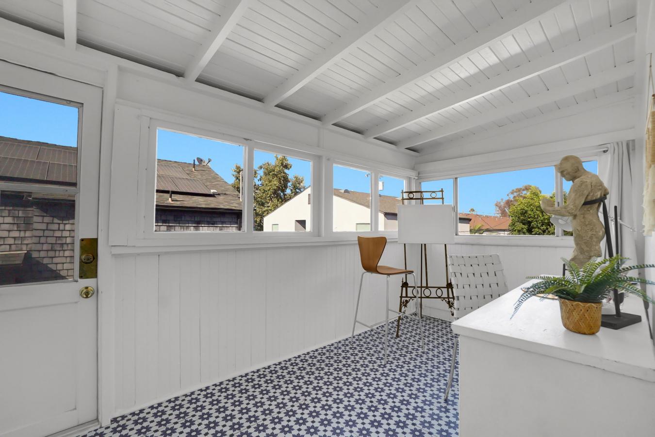 Los Angeles, Los Angeles, 90004, United States, 4 Bedrooms Bedrooms, ,2 BathroomsBathrooms,Residential,For Sale,1943700