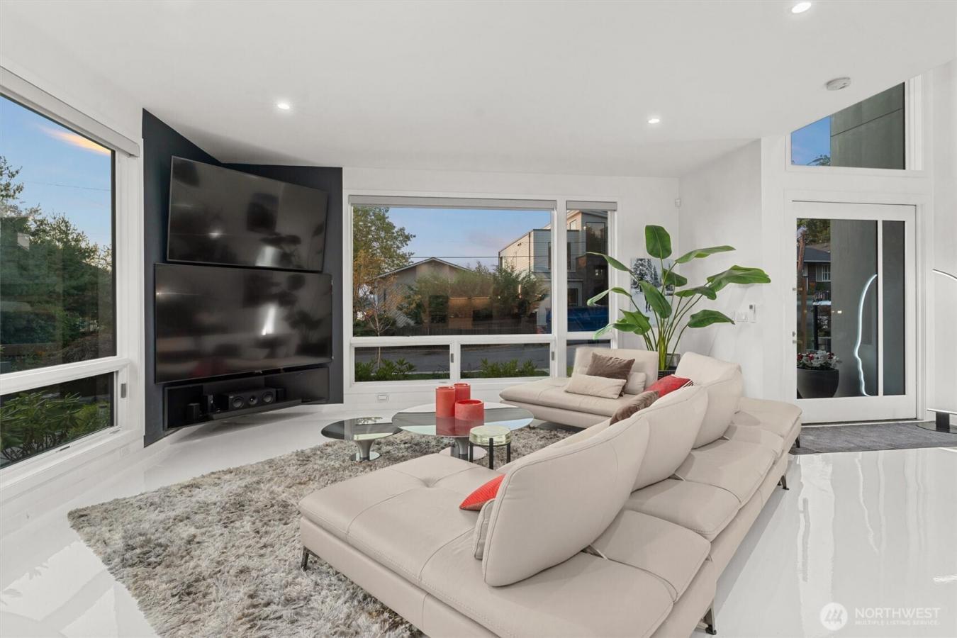 Renton, King, 98056, United States, 3 Bedrooms Bedrooms, ,3 BathroomsBathrooms,Residential,For Sale,1933813