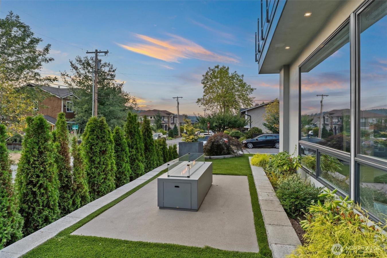 Renton, King, 98056, United States, 3 Bedrooms Bedrooms, ,3 BathroomsBathrooms,Residential,For Sale,1933813