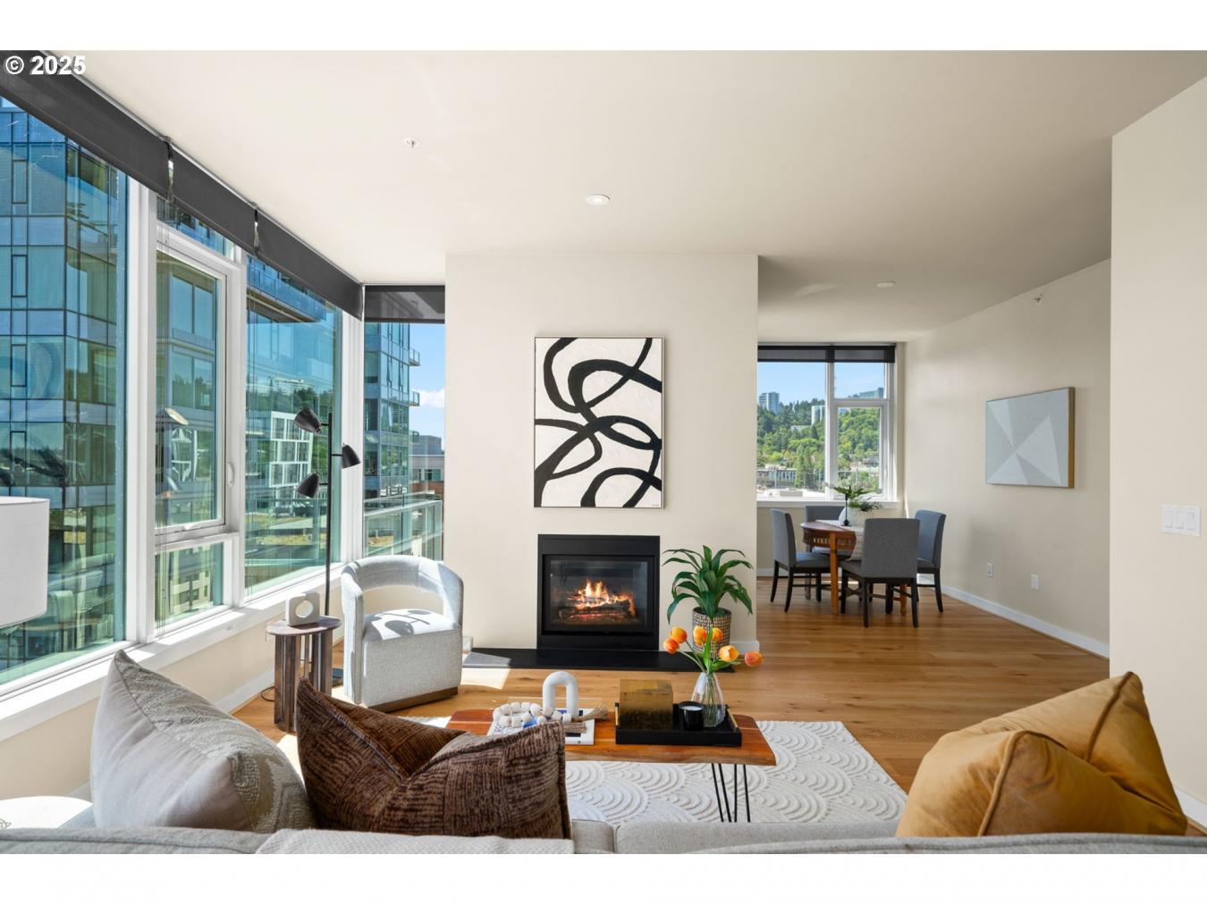 Portland, Multnomah, 97201, United States, 2 Bedrooms Bedrooms, ,2 BathroomsBathrooms,Residential,For Sale,1933808