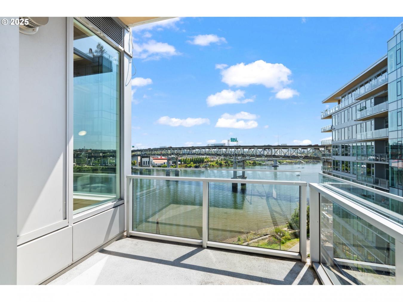 Portland, Multnomah, 97201, United States, 2 Bedrooms Bedrooms, ,2 BathroomsBathrooms,Residential,For Sale,1933808