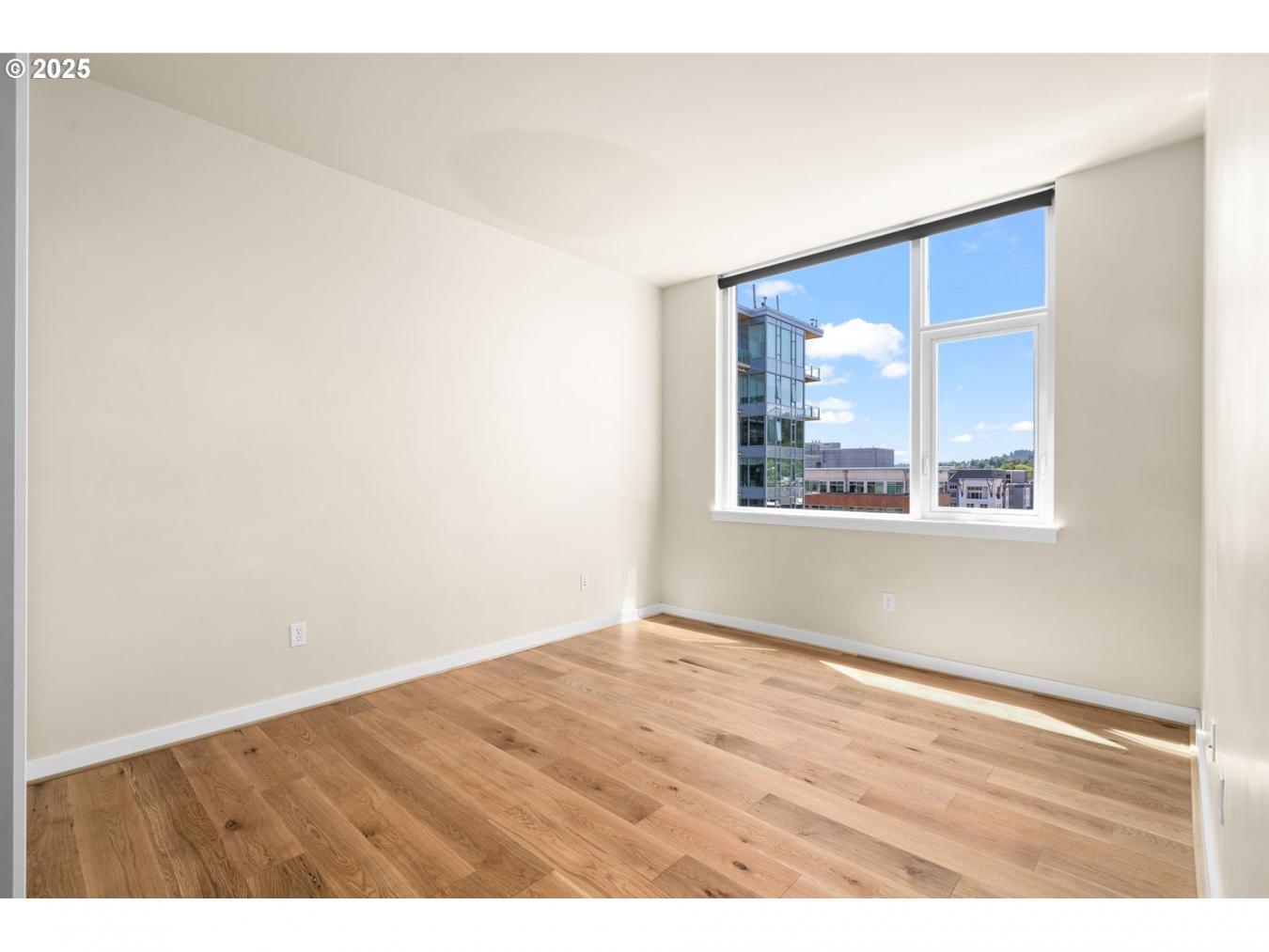 Portland, Multnomah, 97201, United States, 2 Bedrooms Bedrooms, ,2 BathroomsBathrooms,Residential,For Sale,1933808