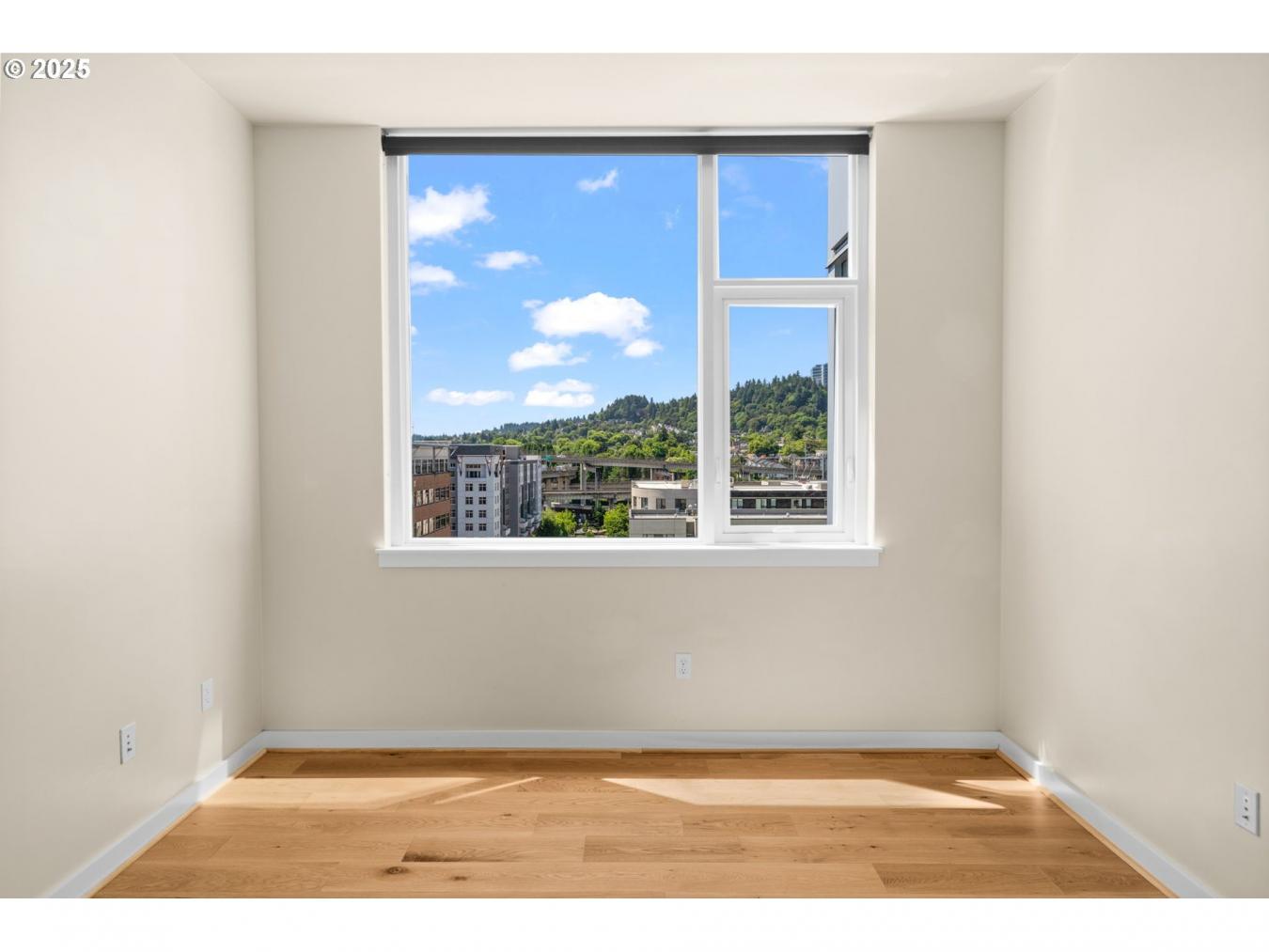 Portland, Multnomah, 97201, United States, 2 Bedrooms Bedrooms, ,2 BathroomsBathrooms,Residential,For Sale,1933808