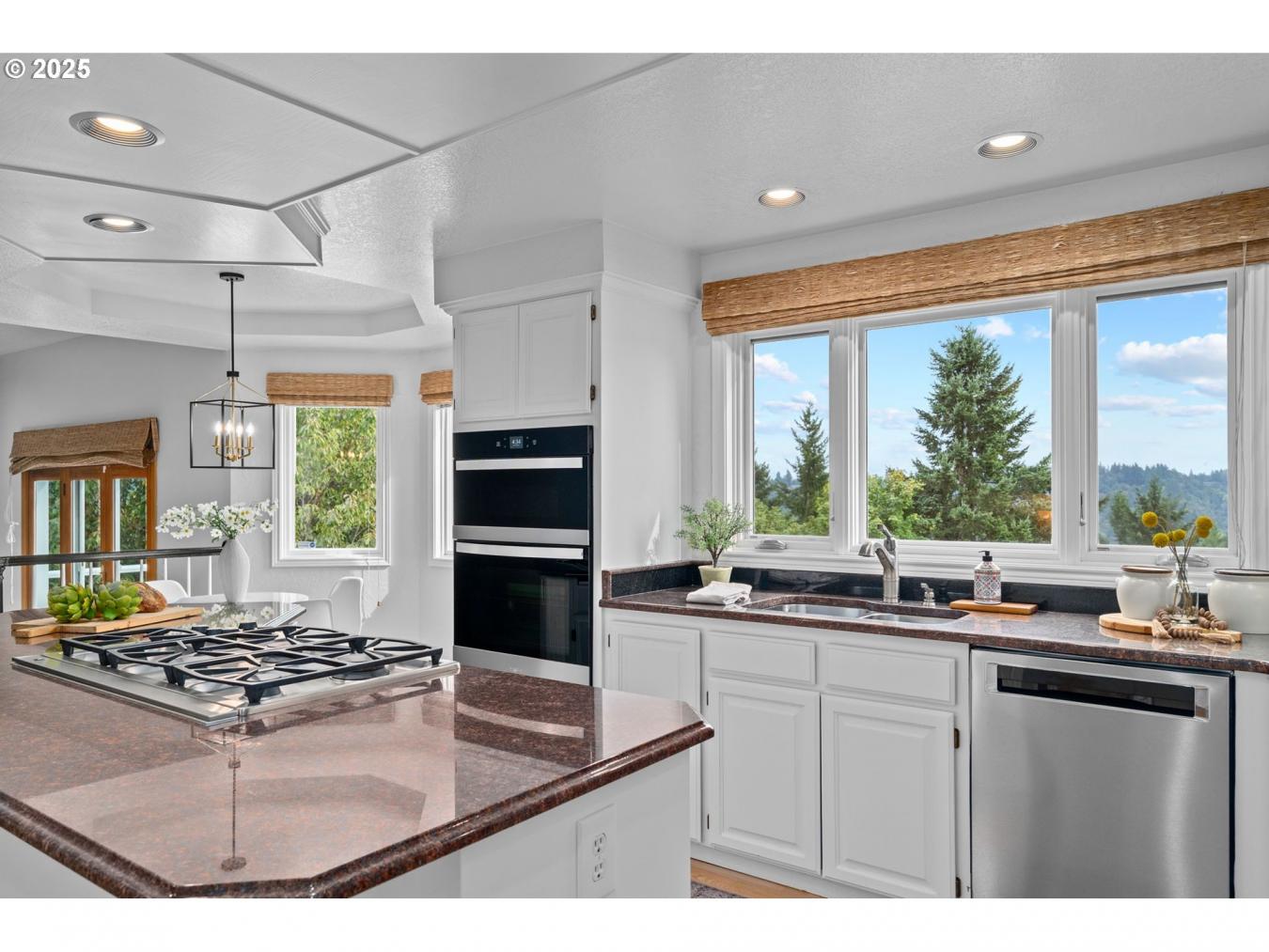 WestLinn, Clackamas, 97068, United States, 4 Bedrooms Bedrooms, ,2 BathroomsBathrooms,Residential,For Sale,1933807