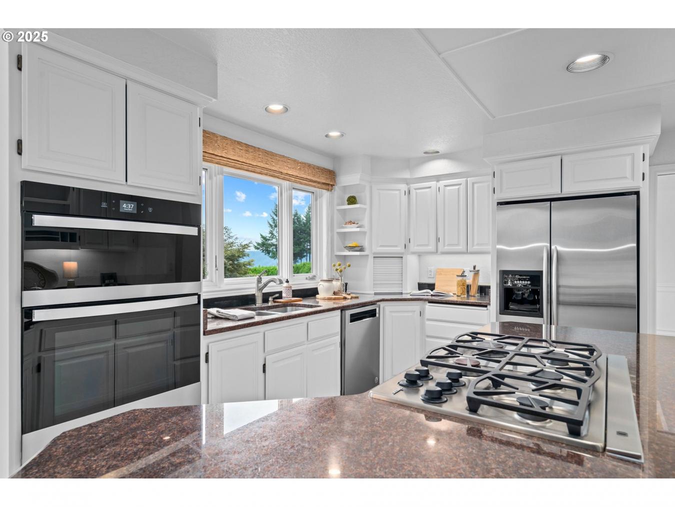 WestLinn, Clackamas, 97068, United States, 4 Bedrooms Bedrooms, ,2 BathroomsBathrooms,Residential,For Sale,1933807