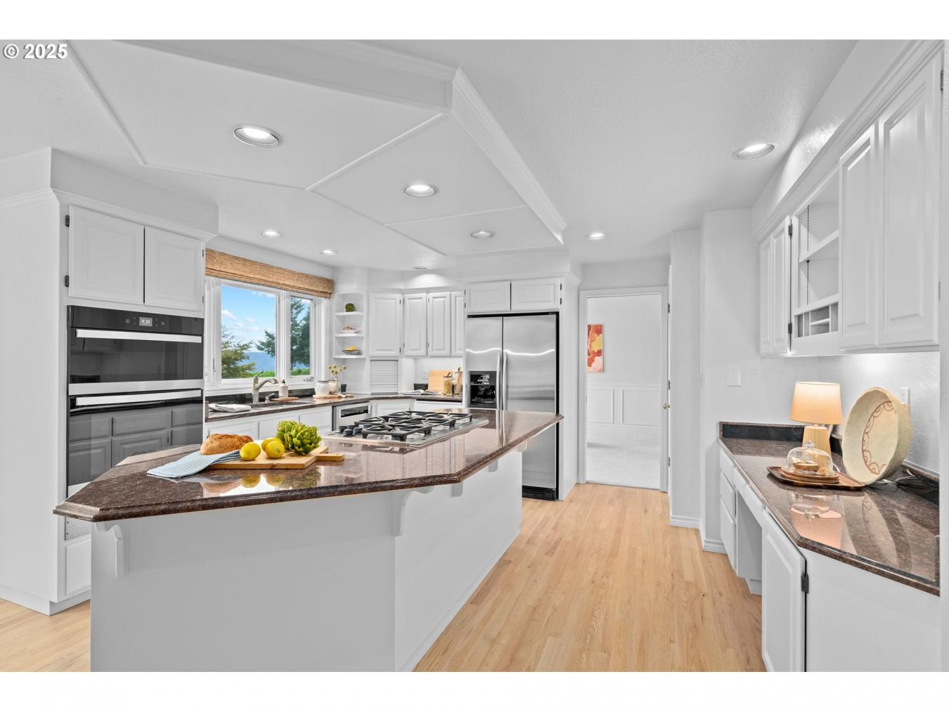 WestLinn, Clackamas, 97068, United States, 4 Bedrooms Bedrooms, ,2 BathroomsBathrooms,Residential,For Sale,1933807