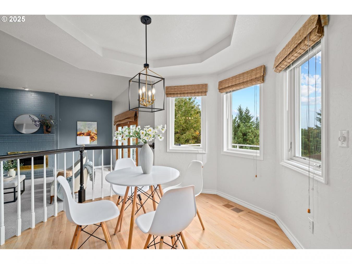 WestLinn, Clackamas, 97068, United States, 4 Bedrooms Bedrooms, ,2 BathroomsBathrooms,Residential,For Sale,1933807