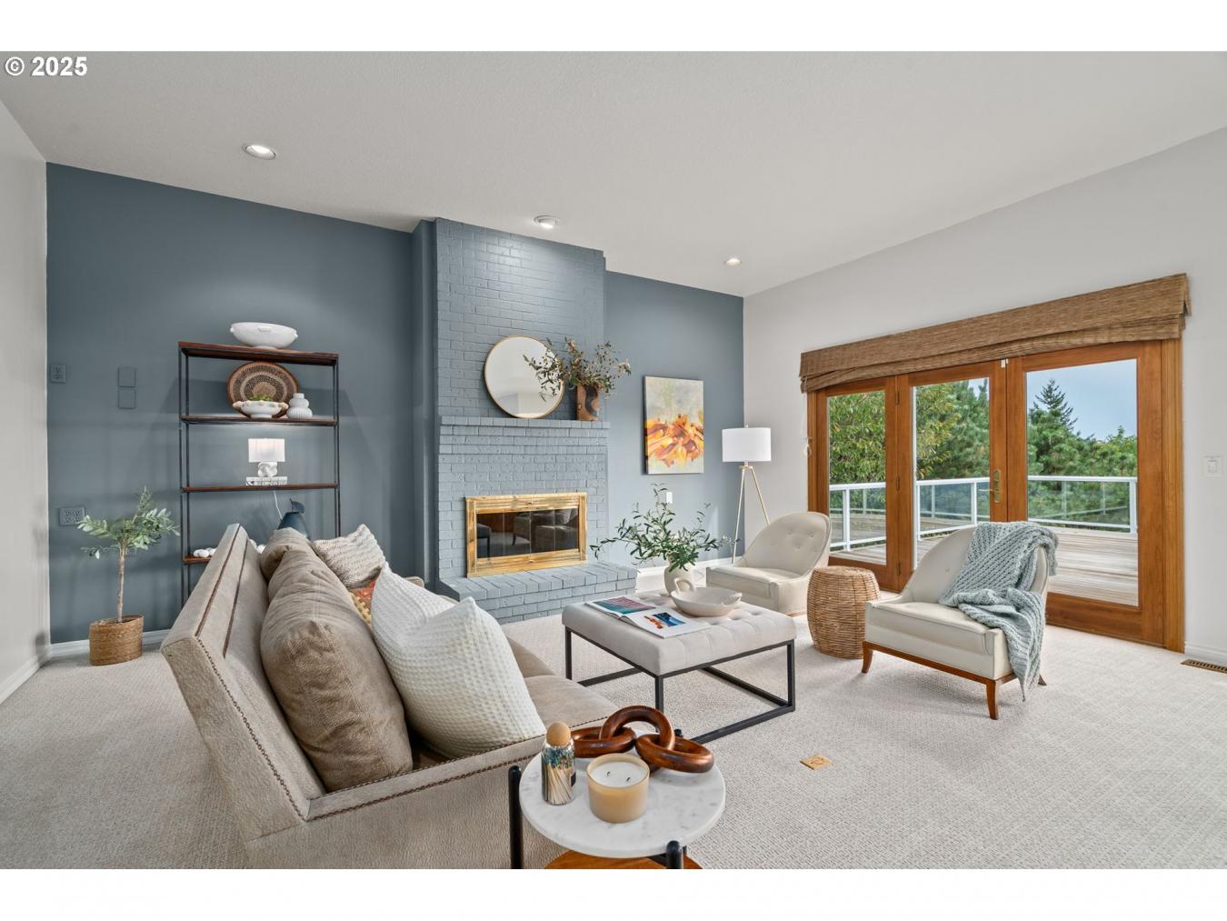 WestLinn, Clackamas, 97068, United States, 4 Bedrooms Bedrooms, ,2 BathroomsBathrooms,Residential,For Sale,1933807