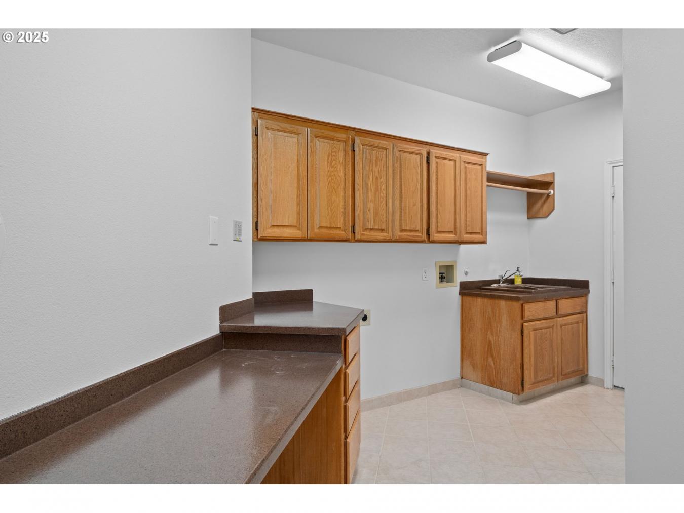 WestLinn, Clackamas, 97068, United States, 4 Bedrooms Bedrooms, ,2 BathroomsBathrooms,Residential,For Sale,1933807